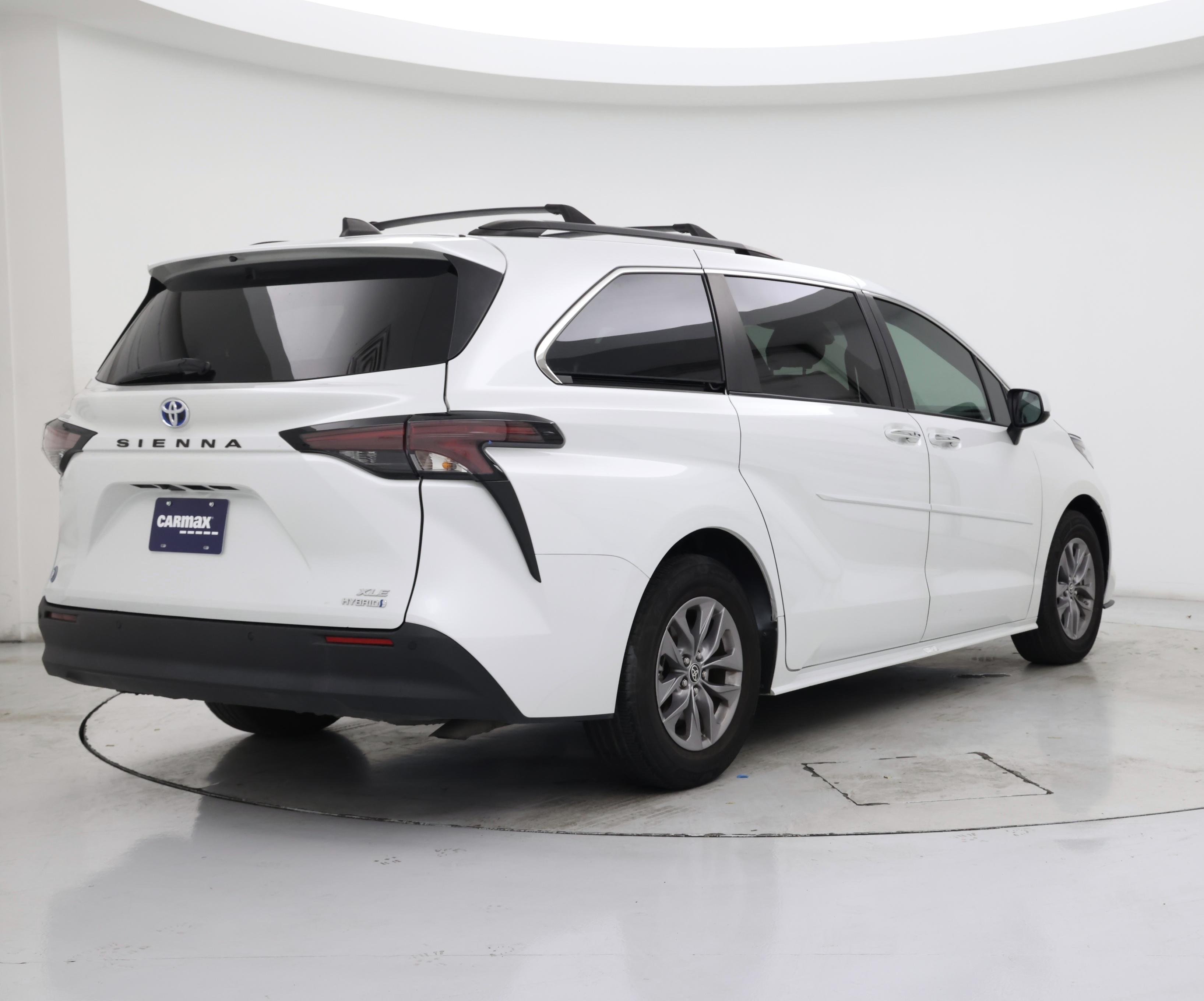Thumbnail: 2023 Toyota Sienna - 8