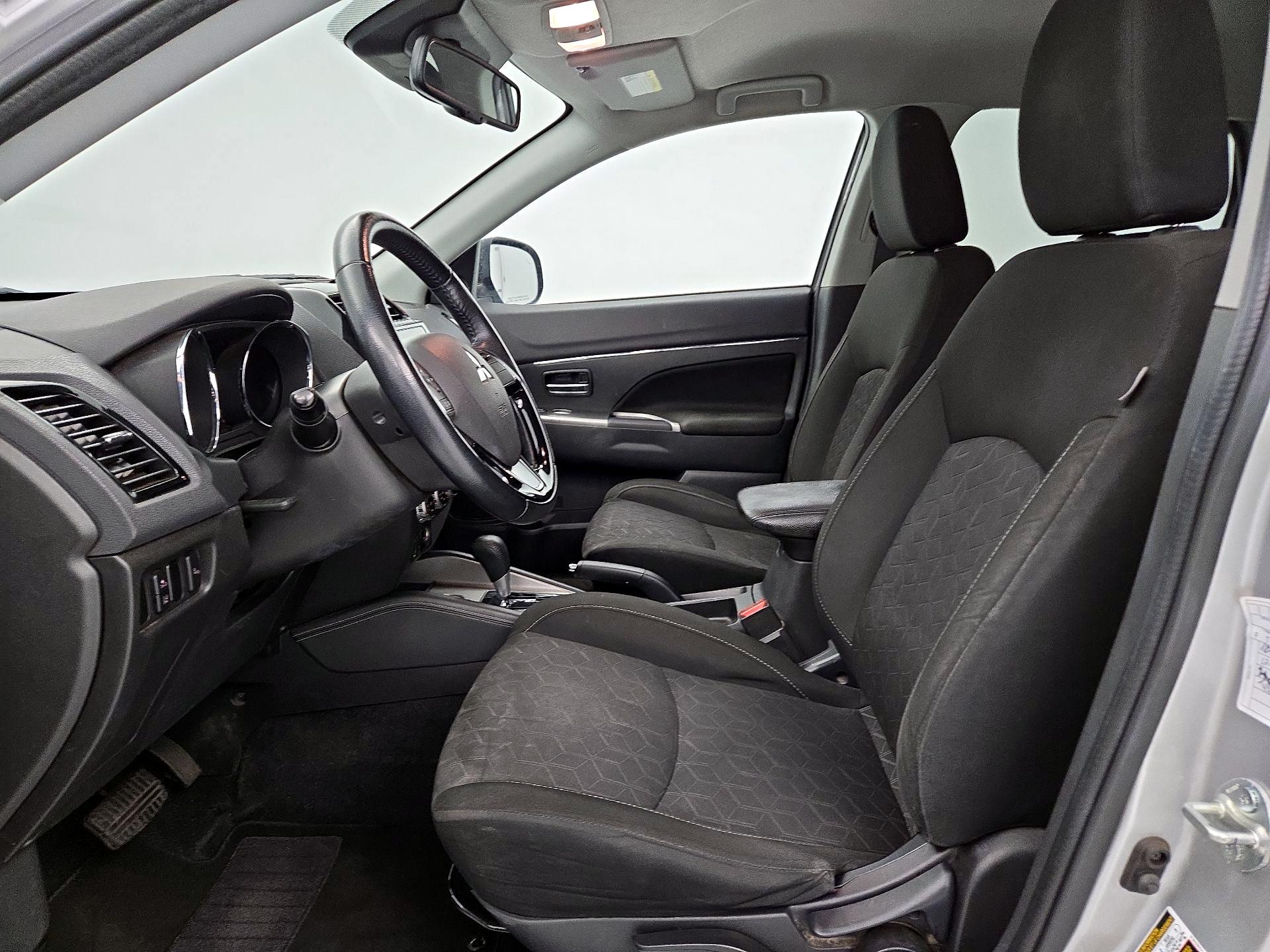 Thumbnail: 2021 Mitsubishi Outlander Sport - 11