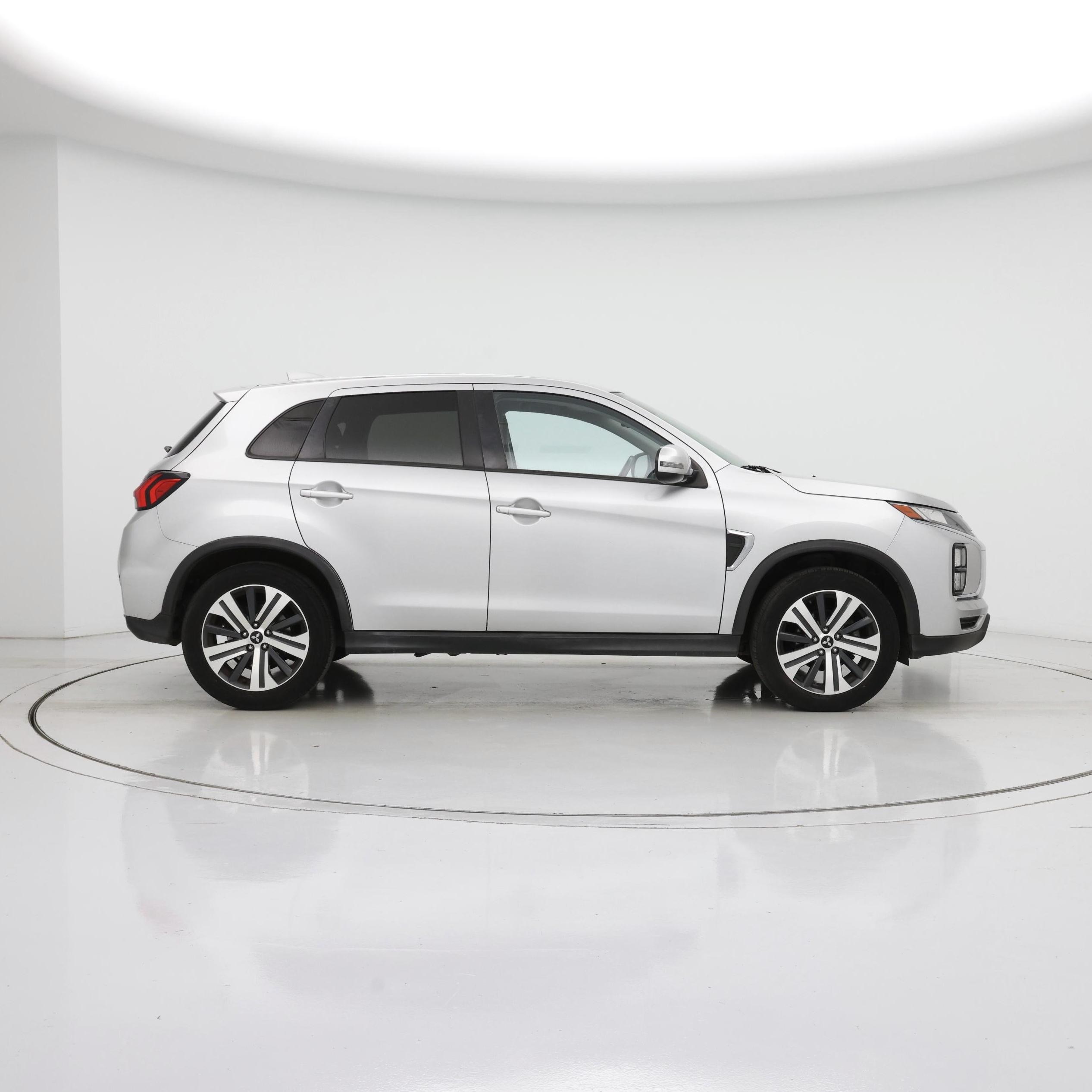 Thumbnail: 2021 Mitsubishi Outlander Sport - 7