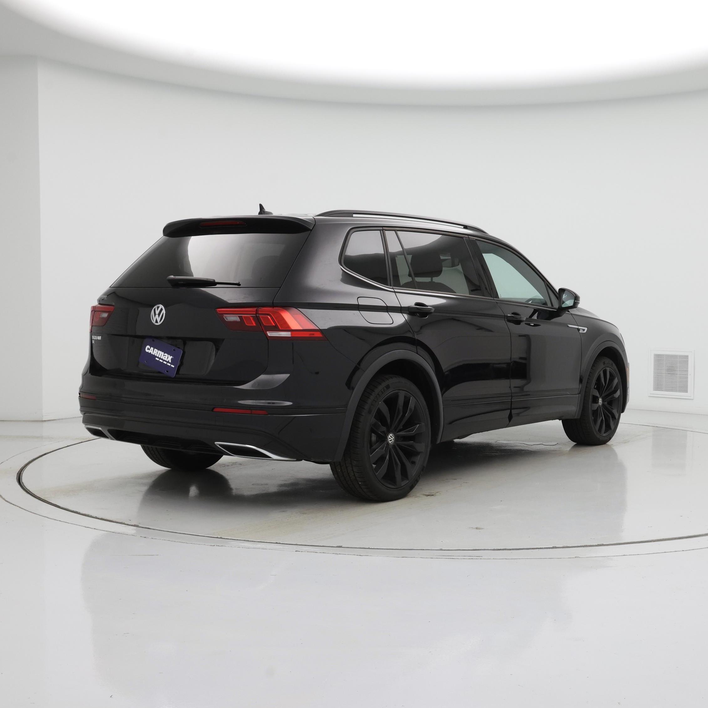 Thumbnail: 2021 Volkswagen Tiguan - 8