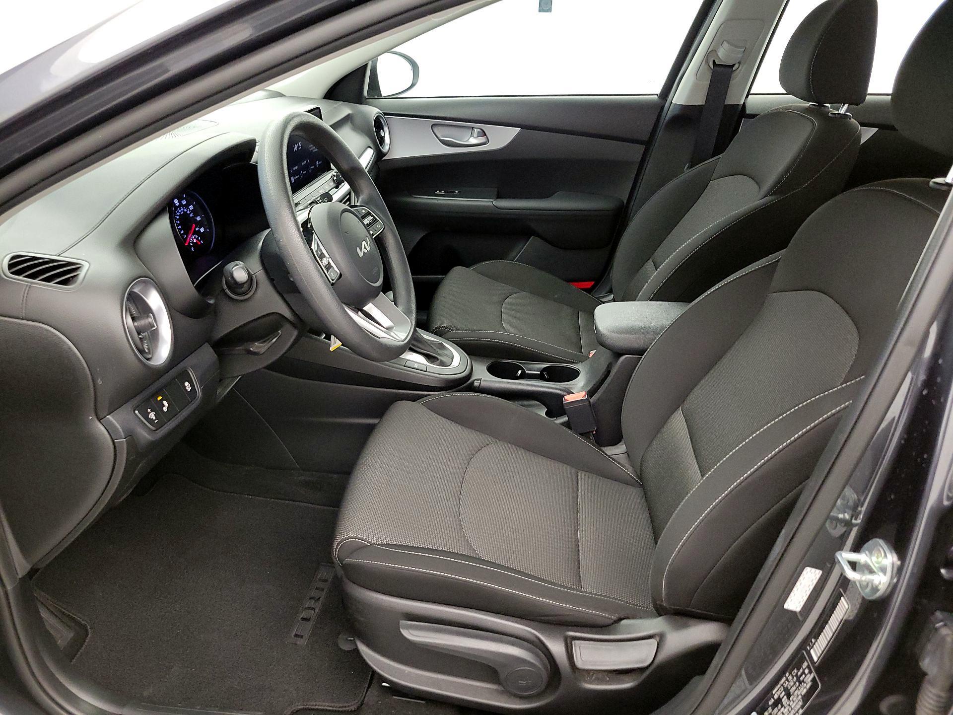 Thumbnail: 2023 Kia Forte - 11