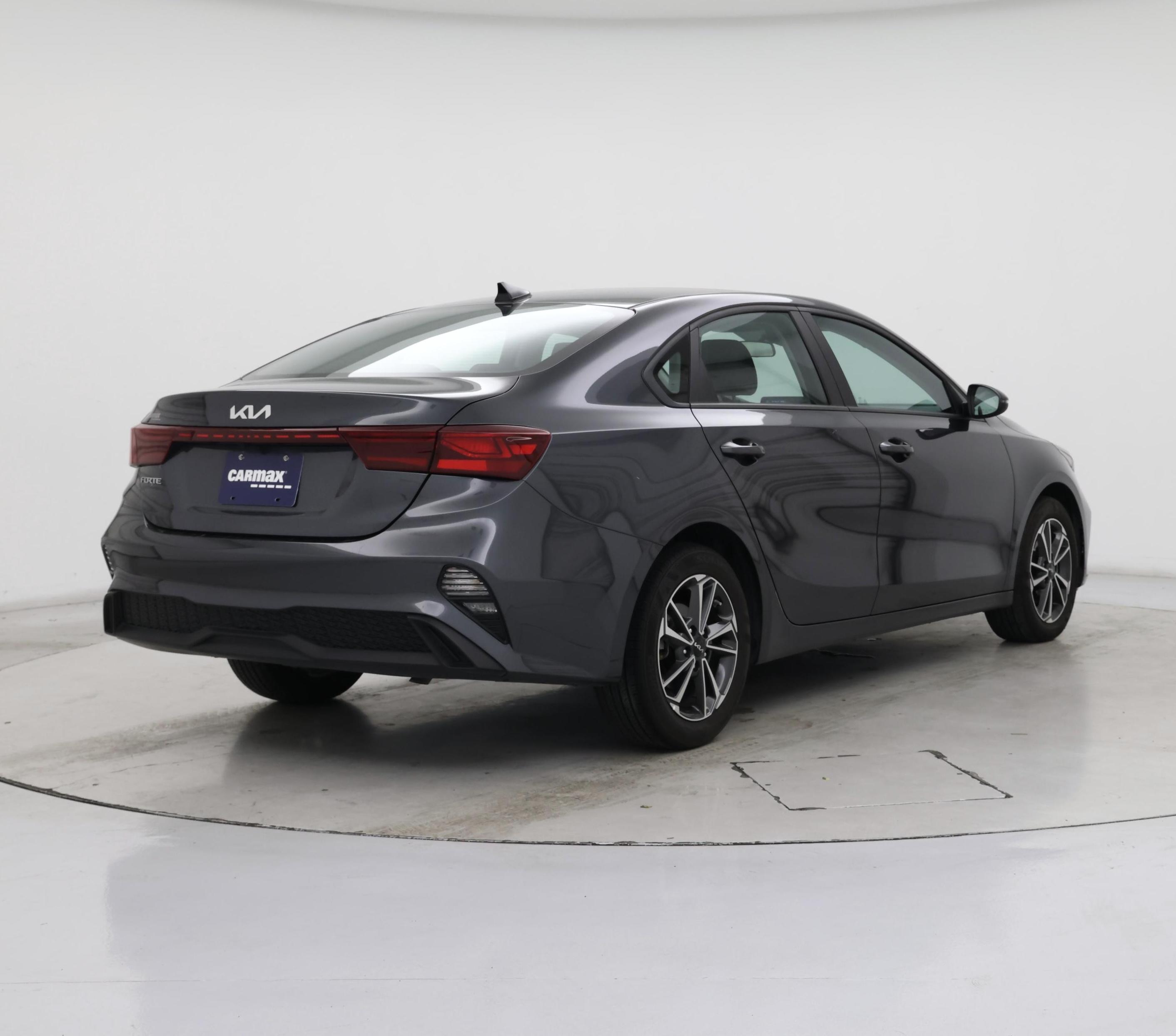 Thumbnail: 2023 Kia Forte - 8