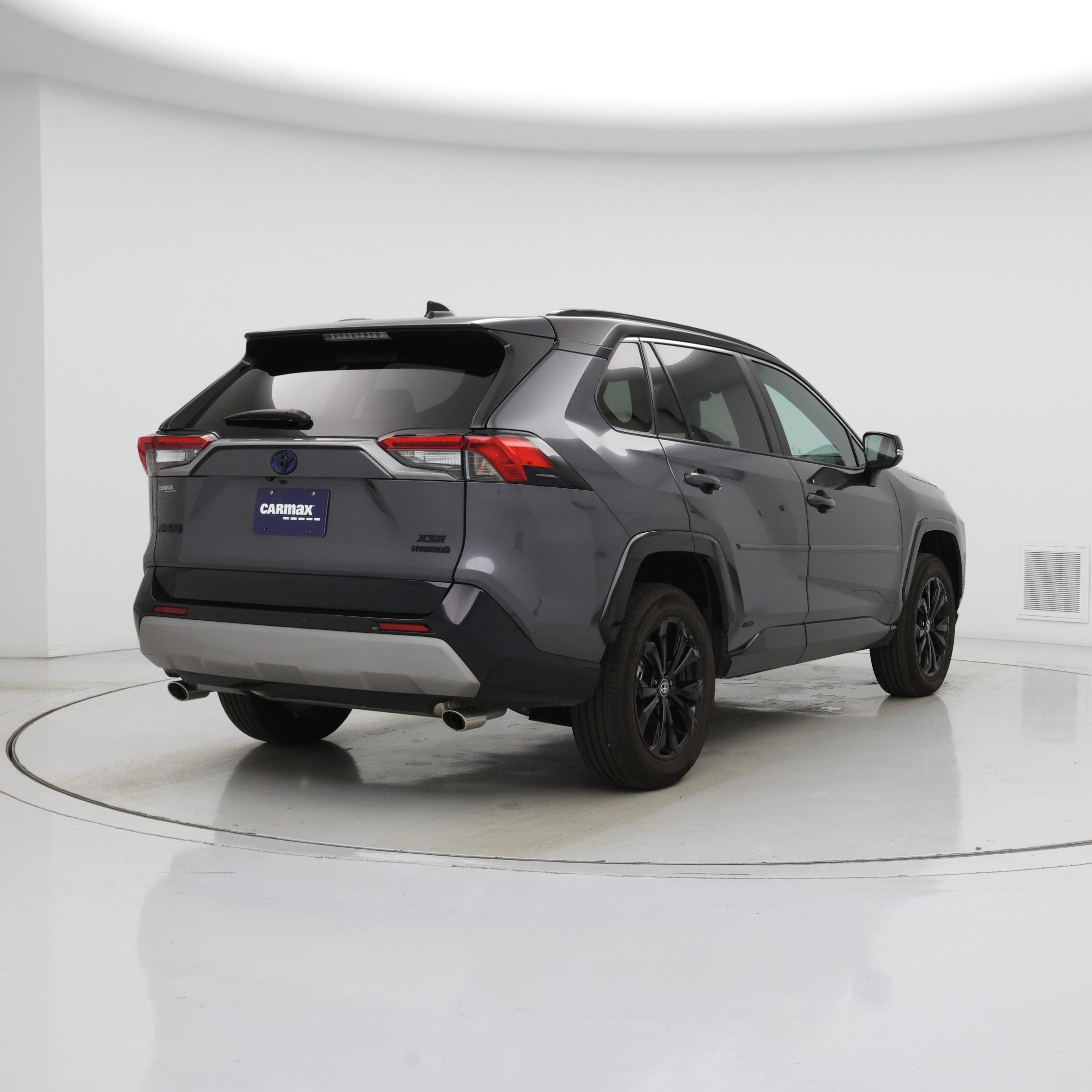 Thumbnail: 2022 Toyota RAV4 - 8