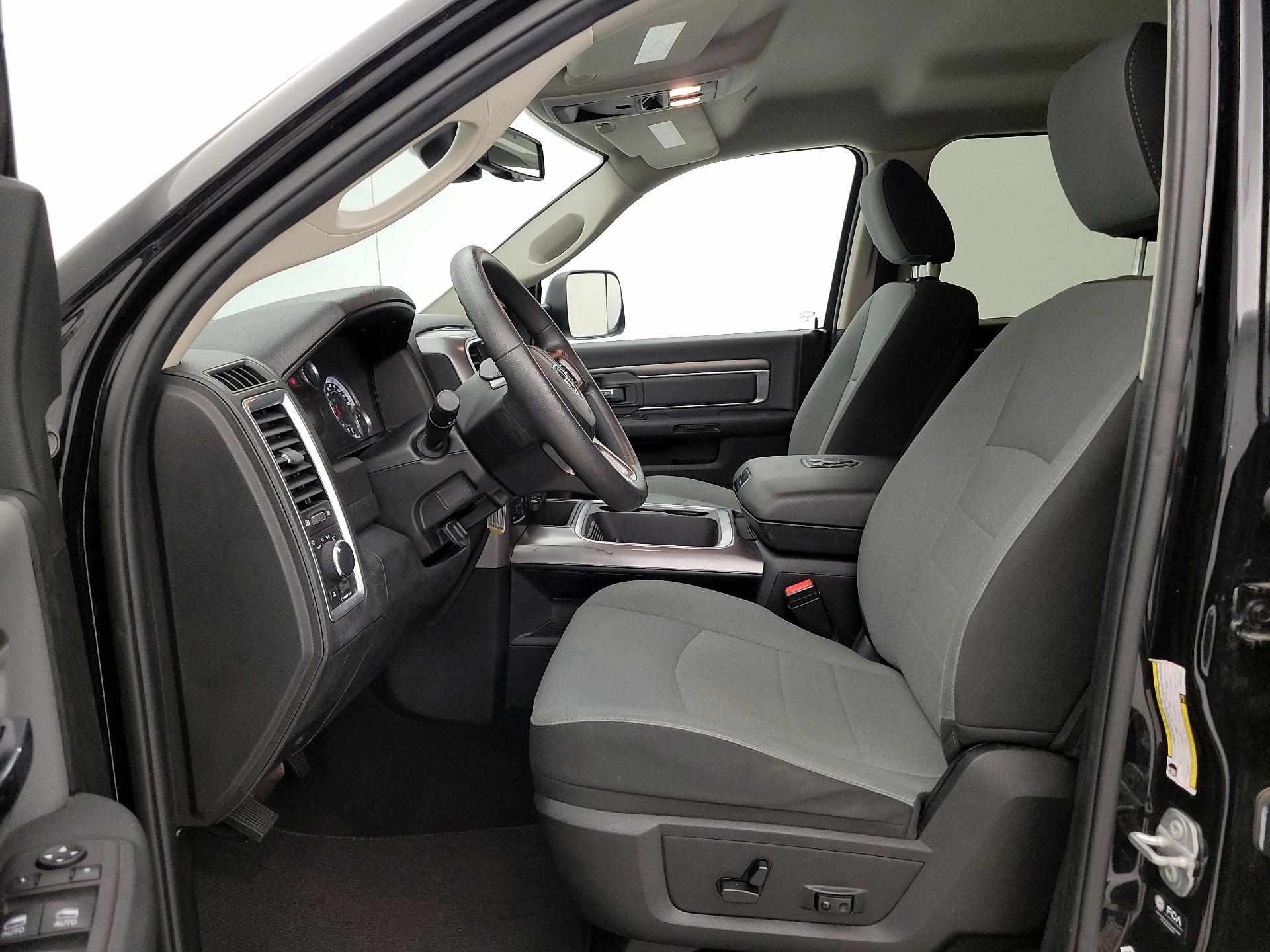 Thumbnail: 2023 RAM 1500 Classic - 11