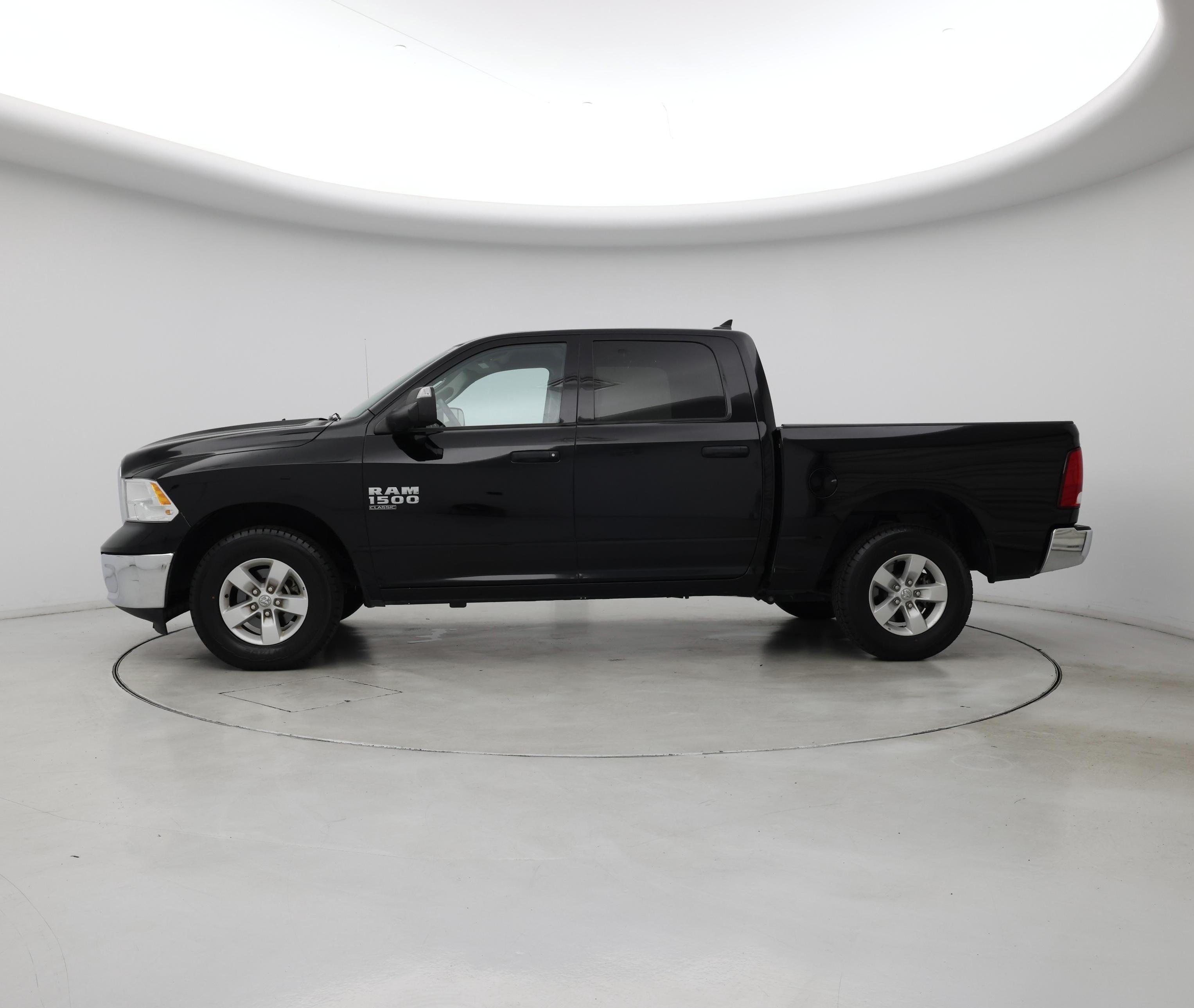 Thumbnail: 2023 RAM 1500 Classic - 3