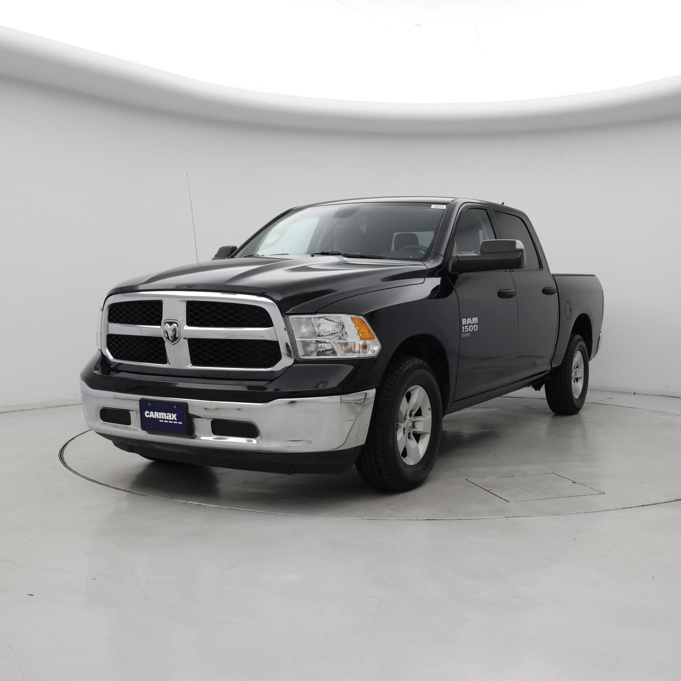 Thumbnail: 2023 RAM 1500 Classic - 4