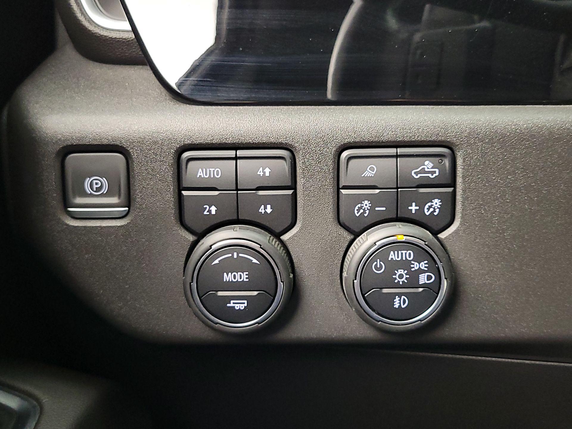 Thumbnail: 2022 Chevrolet Silverado 1500 - 13