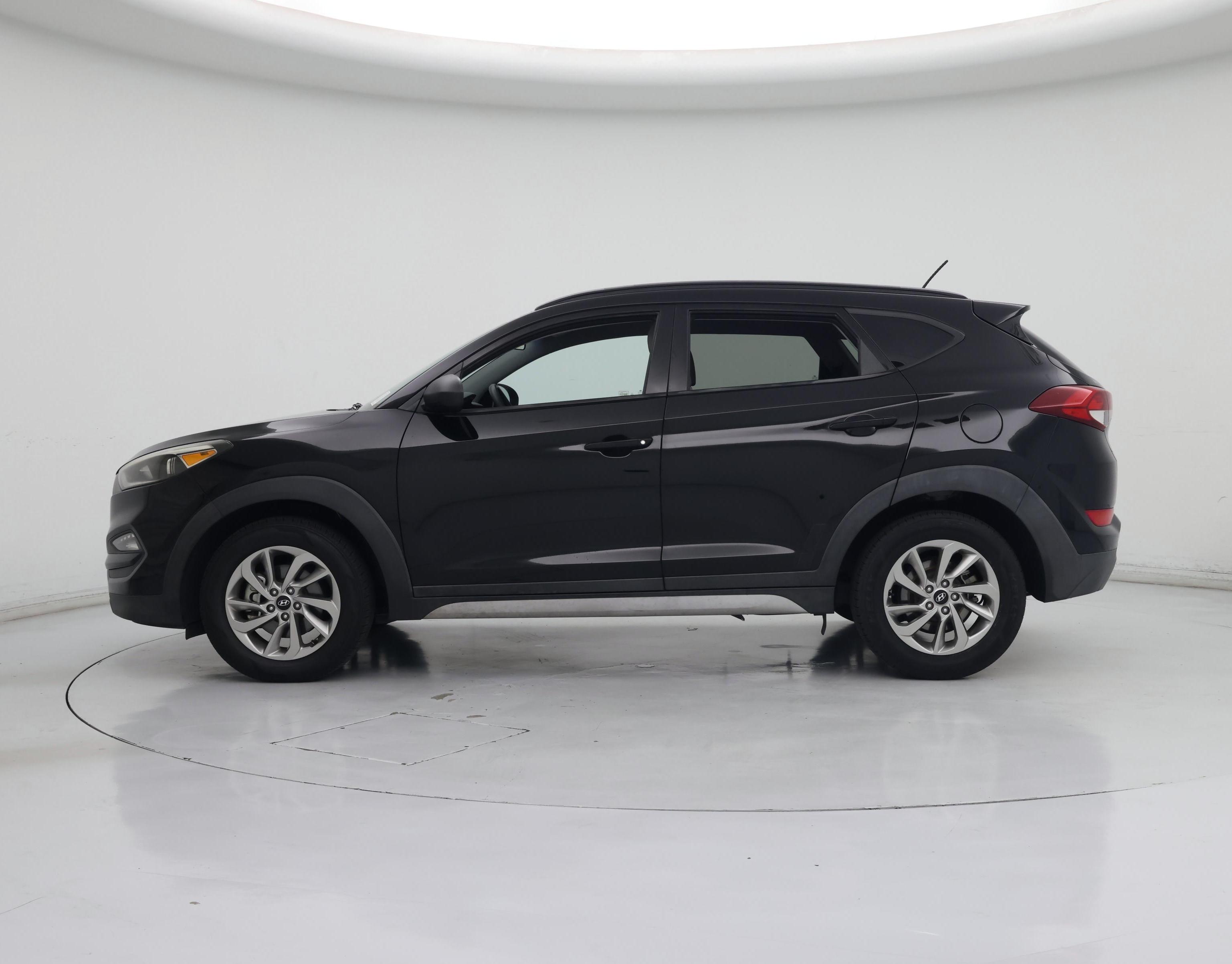 Thumbnail: 2017 Hyundai Tucson - 3