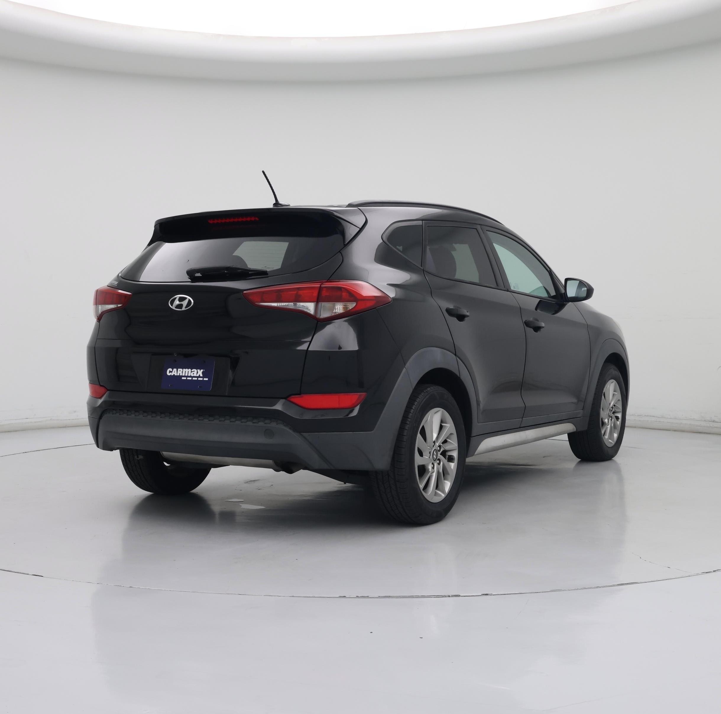 Thumbnail: 2017 Hyundai Tucson - 8