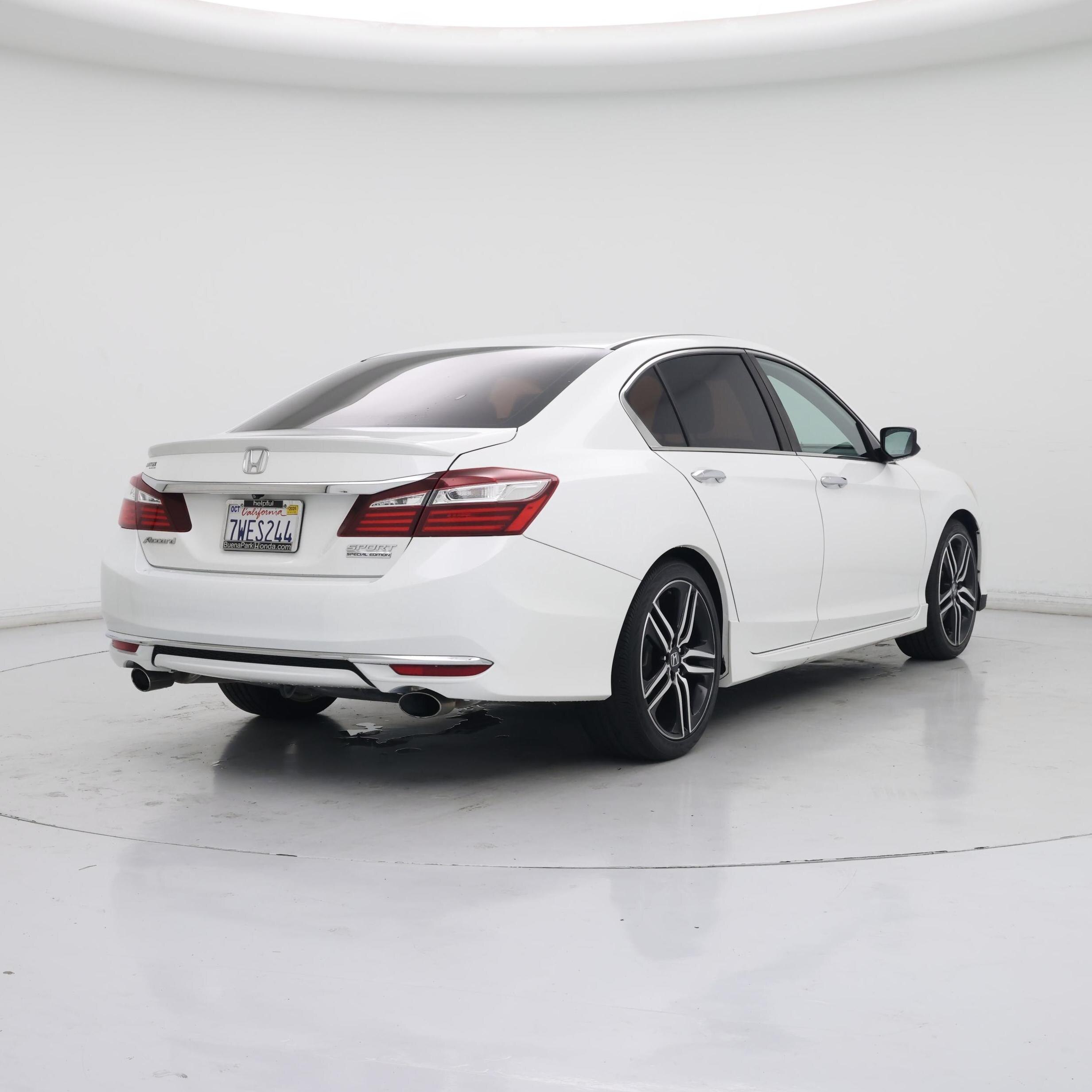 Thumbnail: 2017 Honda Accord - 8