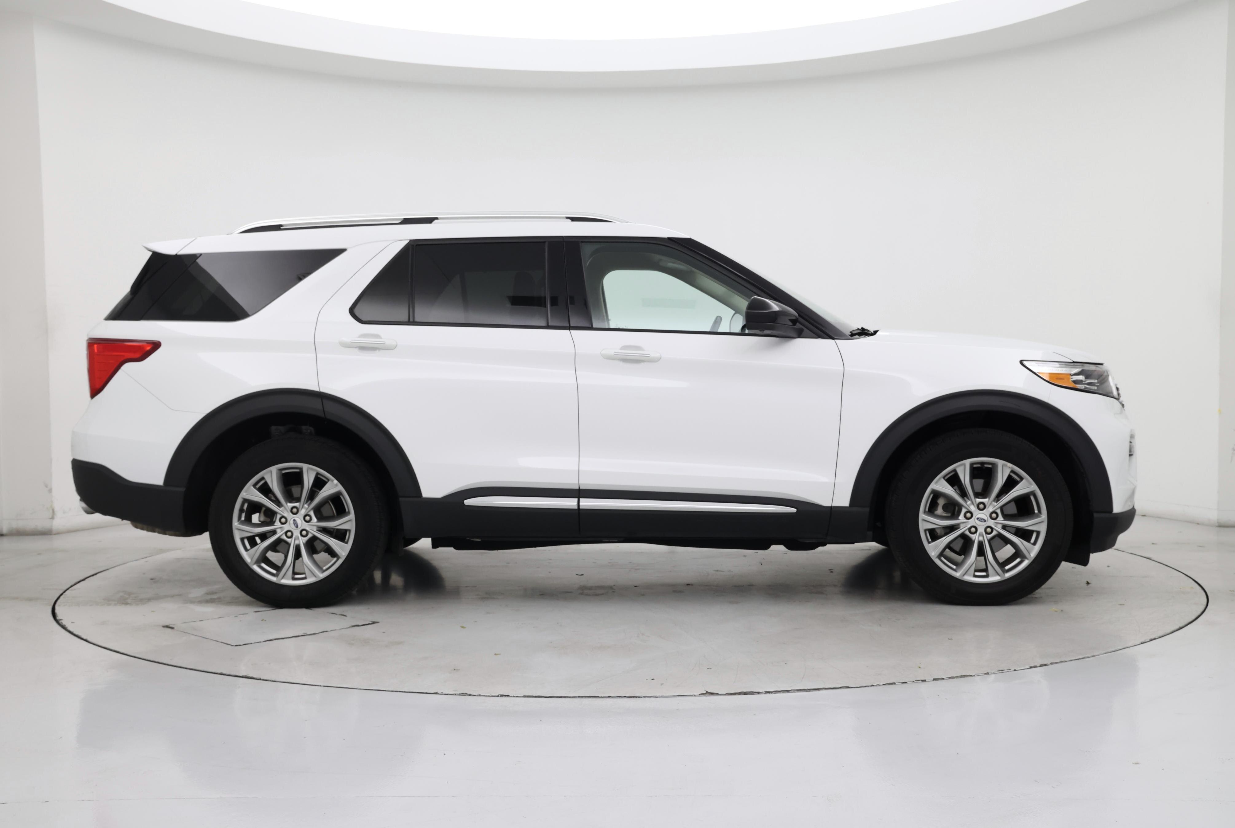 Thumbnail: 2023 Ford Explorer - 7