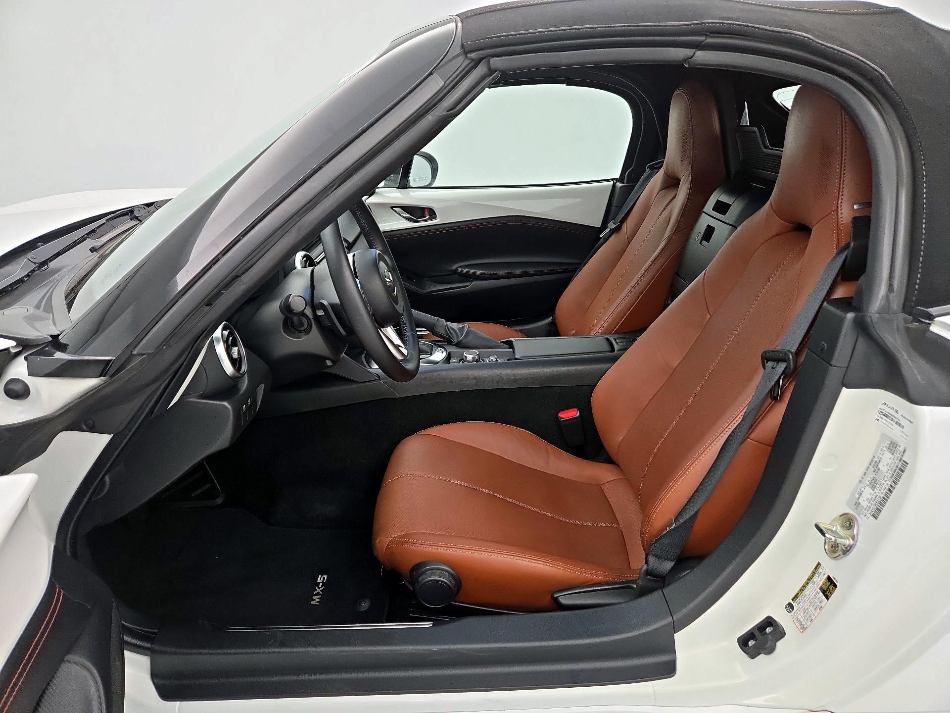 Thumbnail: 2023 Mazda MX-5 Miata - 11