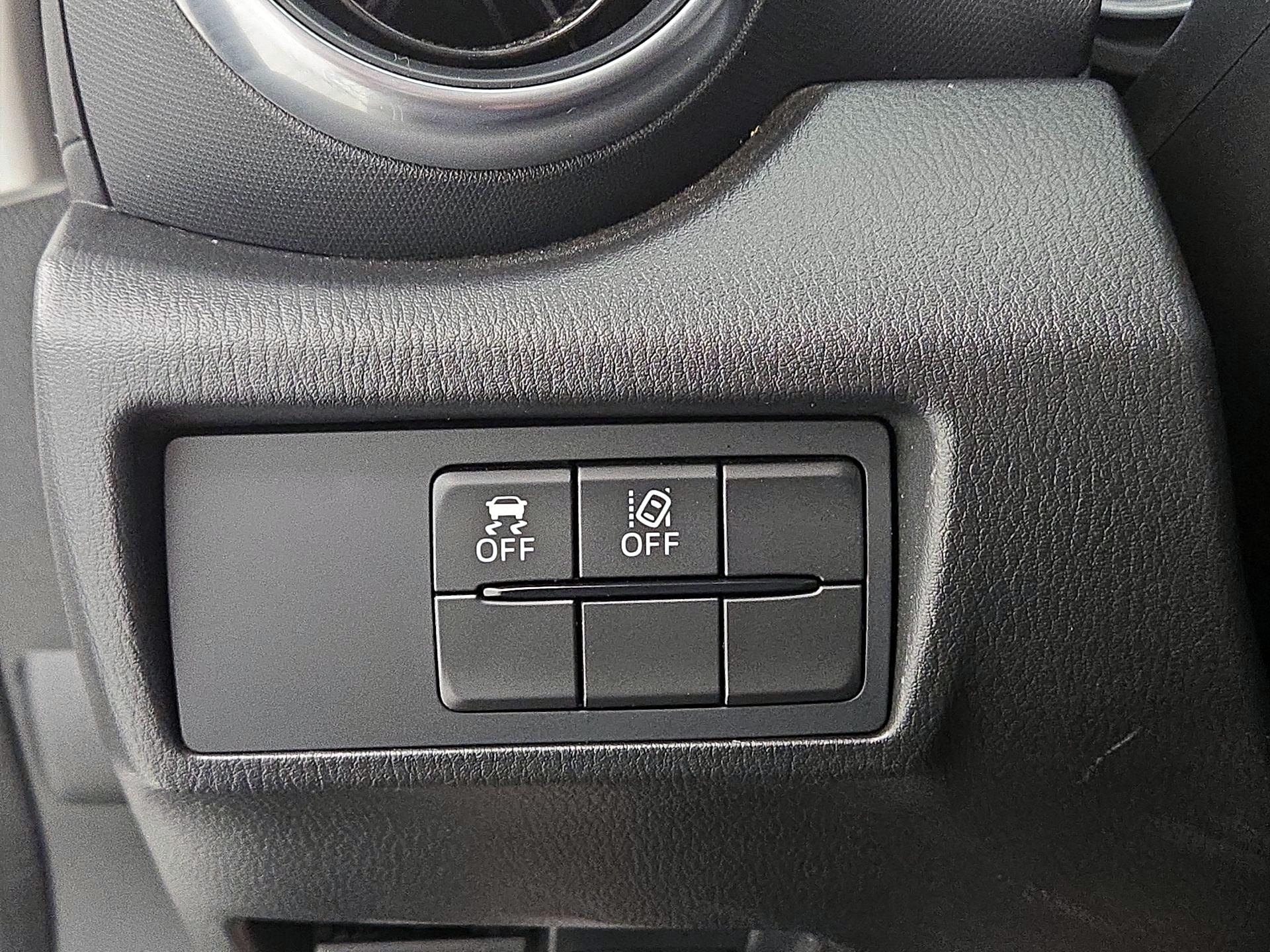 Thumbnail: 2023 Mazda MX-5 Miata - 13