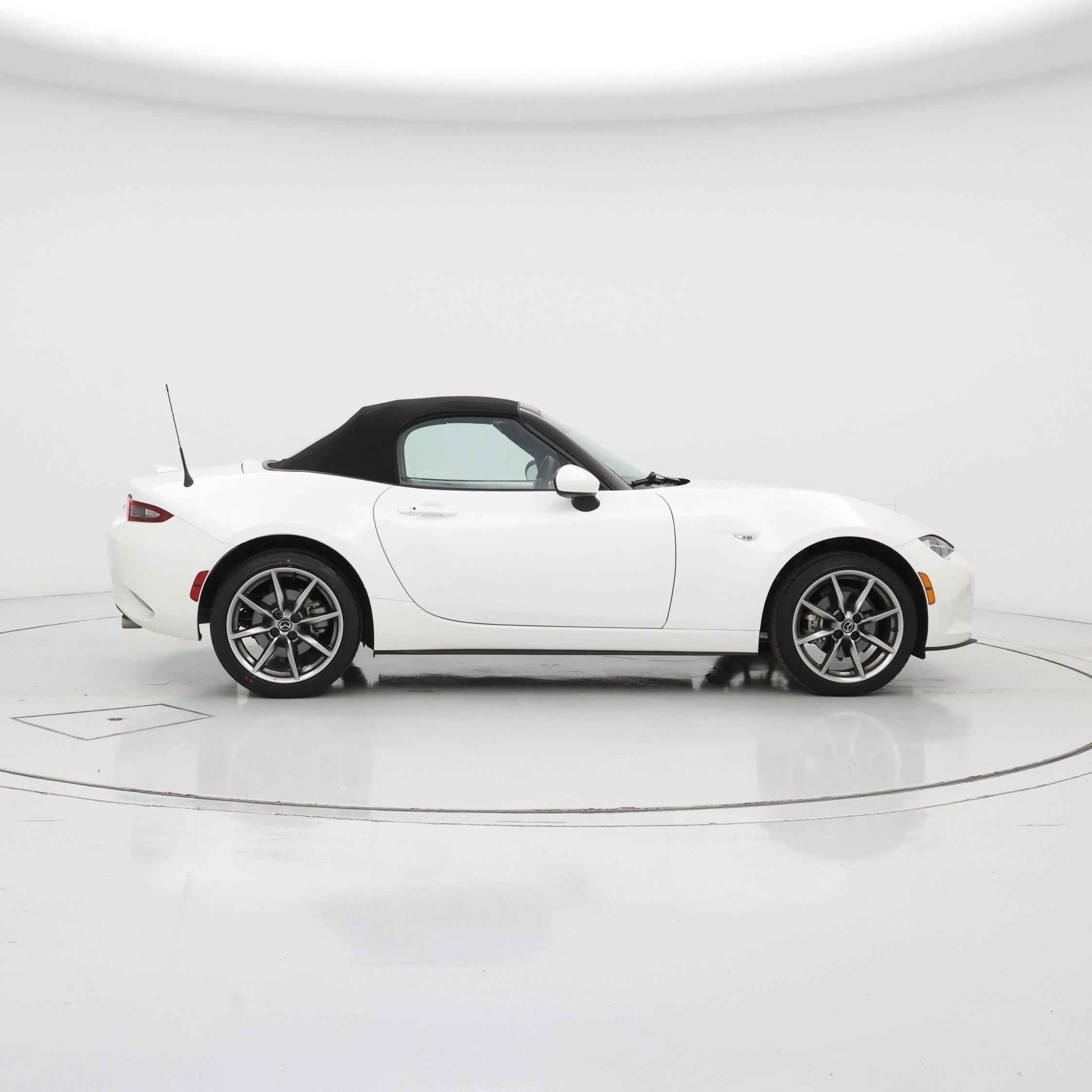 Thumbnail: 2023 Mazda MX-5 Miata - 7
