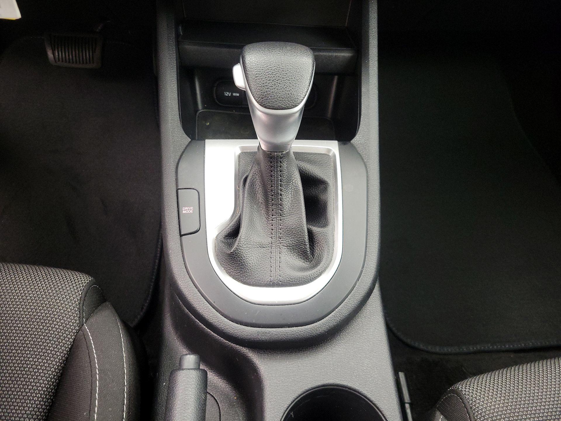 Thumbnail: 2022 Kia Forte - 17