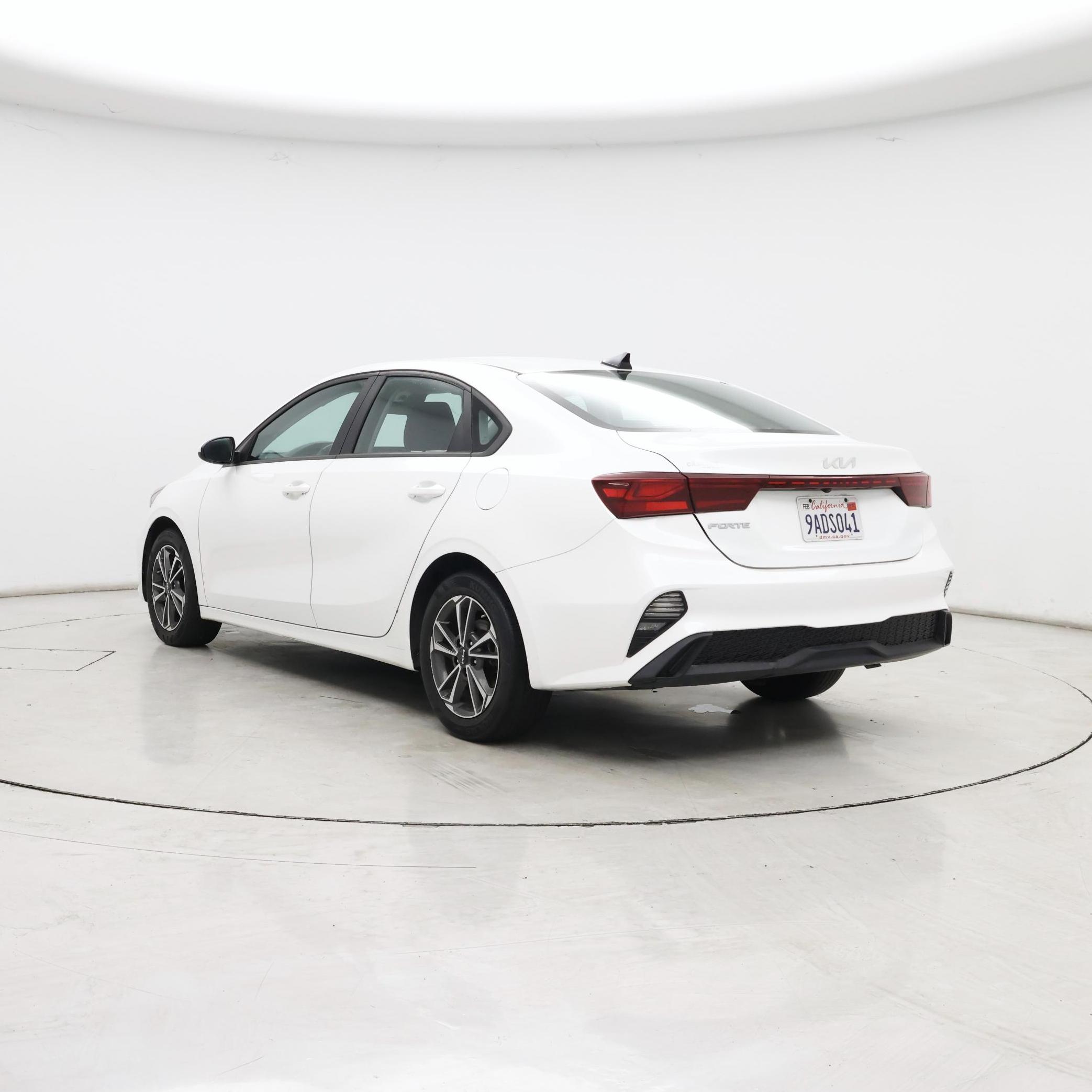 Thumbnail: 2022 Kia Forte - 2