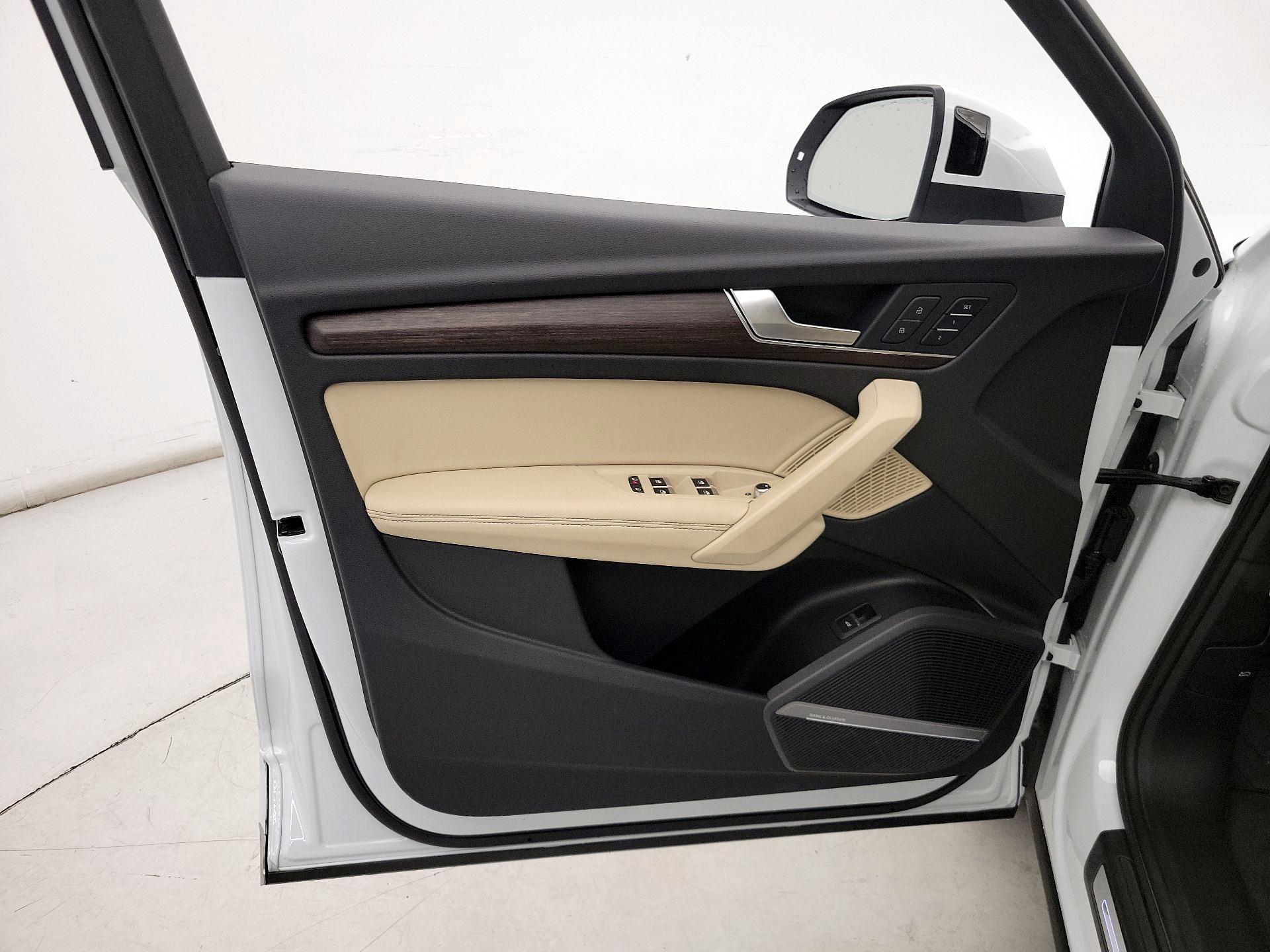 Thumbnail: 2023 Audi Q5 - 12