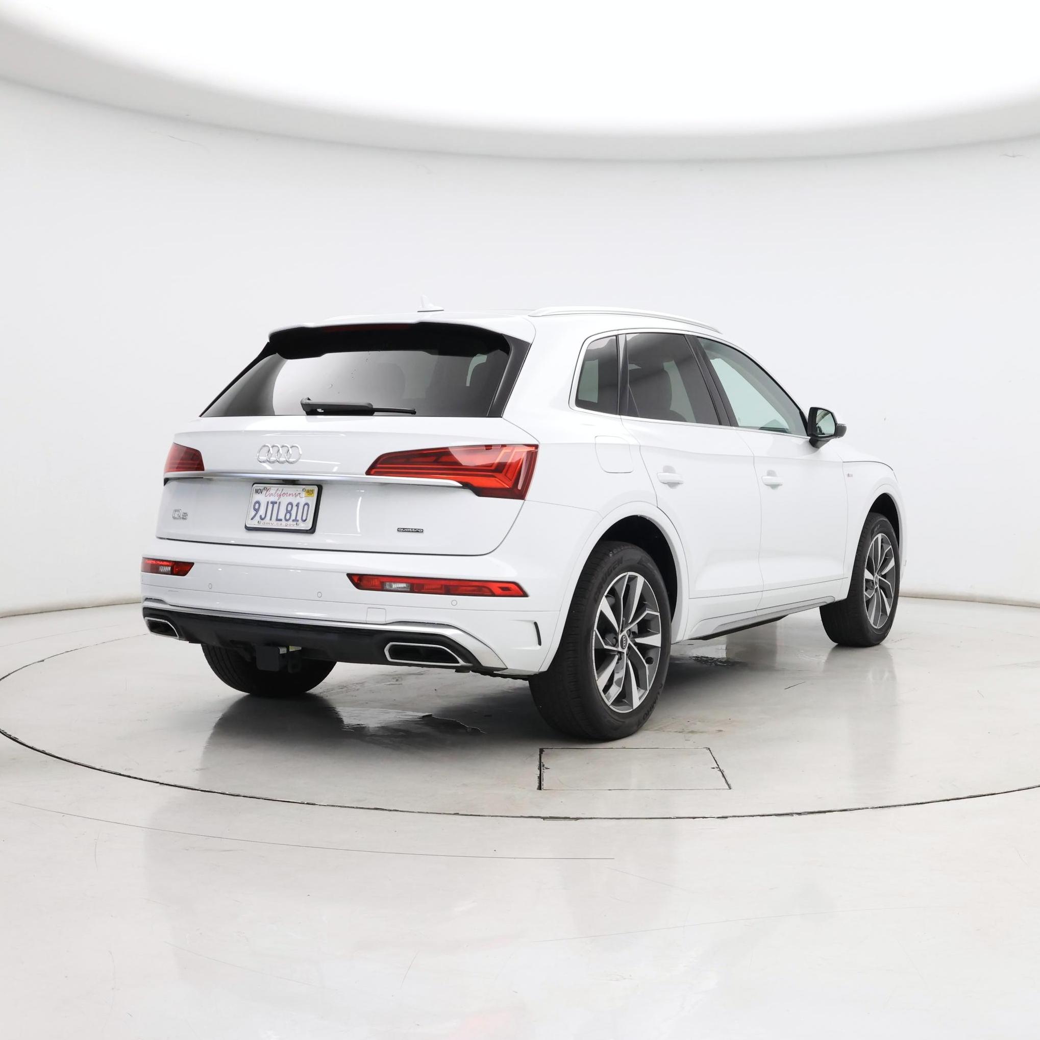 Thumbnail: 2023 Audi Q5 - 8