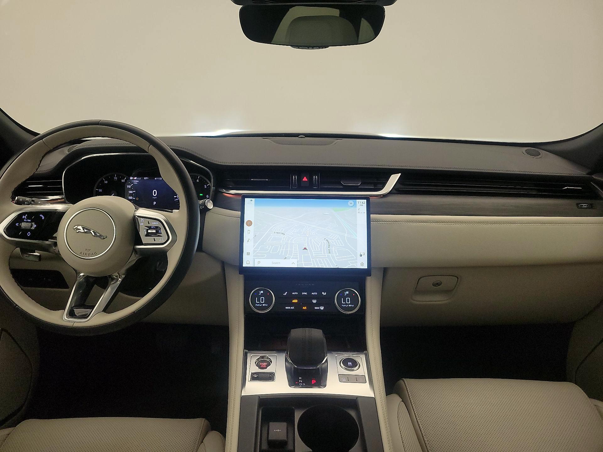 Thumbnail: 2023 Jaguar F-Pace - 9