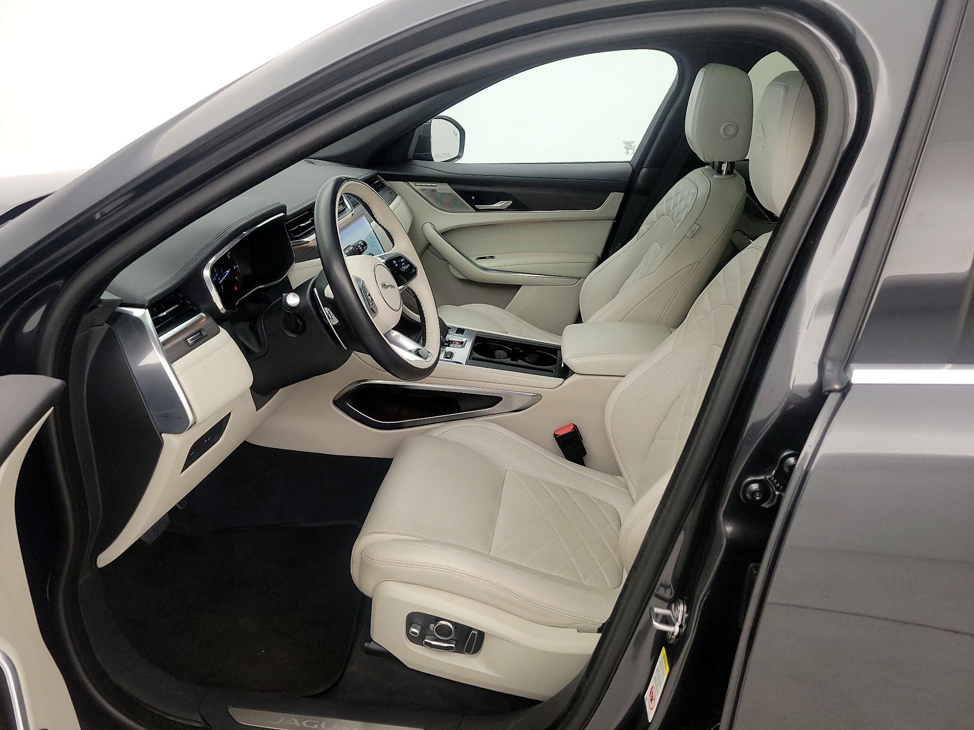 Thumbnail: 2023 Jaguar F-Pace - 11