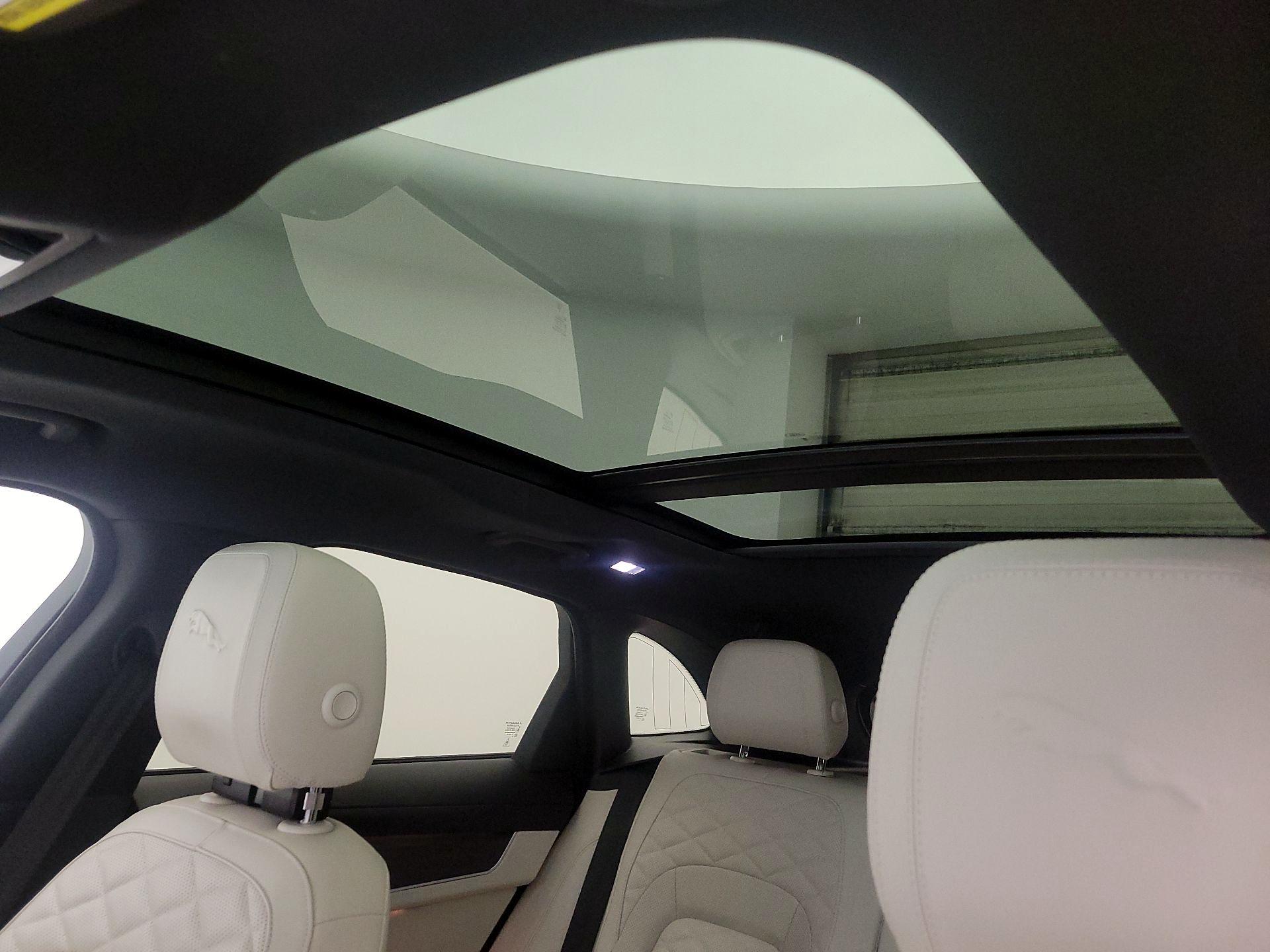 Thumbnail: 2023 Jaguar F-Pace - 20