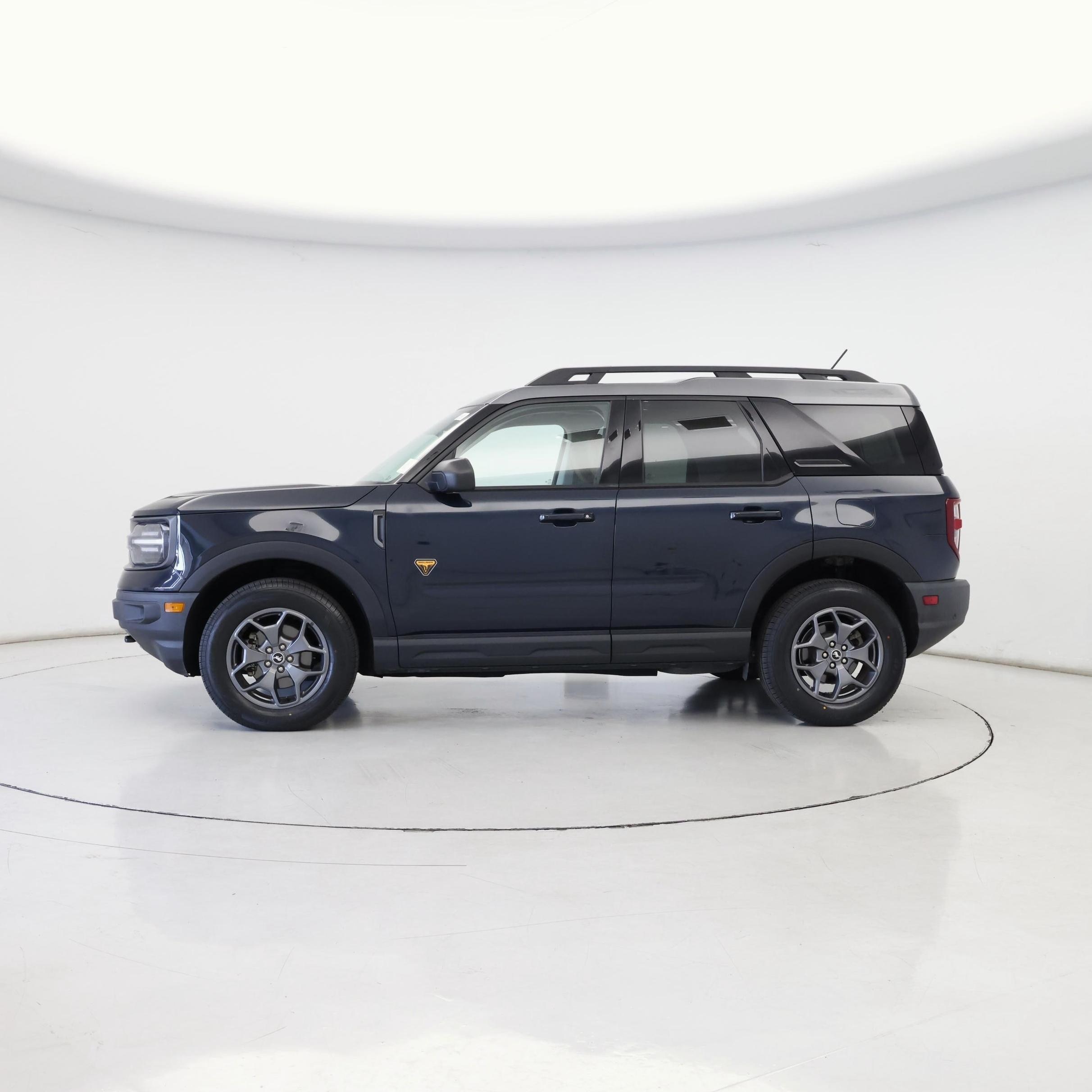 Thumbnail: 2021 Ford Bronco Sport - 3