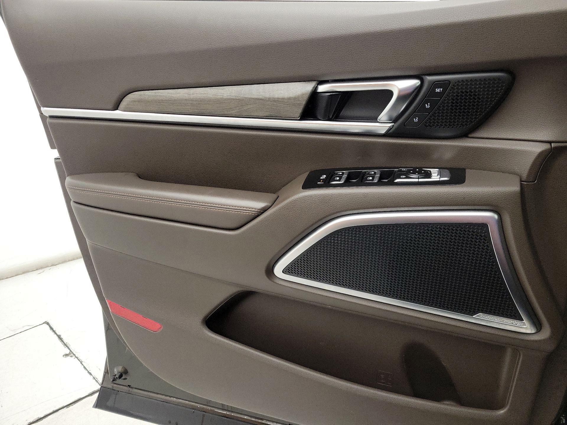 Thumbnail: 2022 Kia Telluride - 12