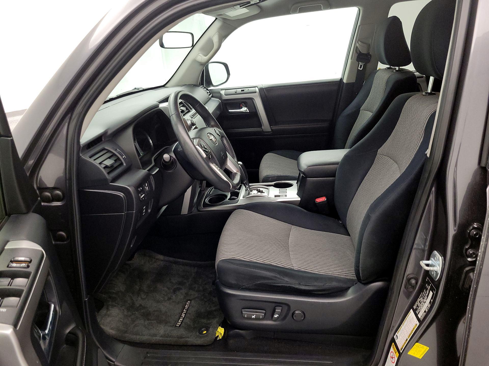 Thumbnail: 2015 Toyota 4Runner - 11