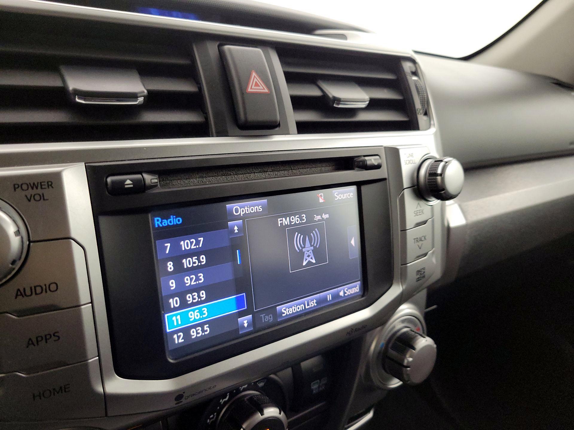 Thumbnail: 2015 Toyota 4Runner - 15