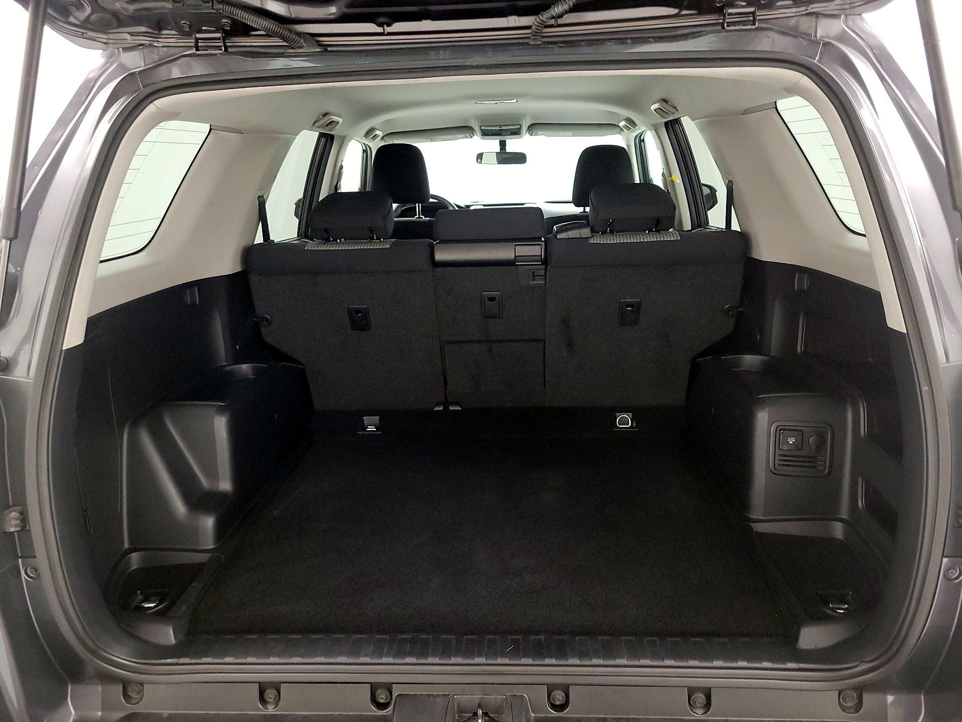 Thumbnail: 2015 Toyota 4Runner - 20