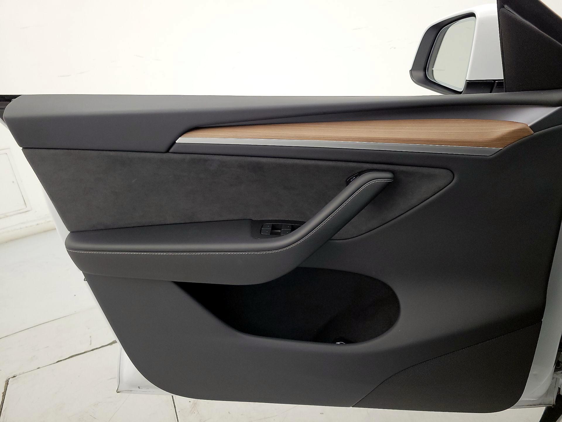 Thumbnail: 2024 Tesla Model Y - 12