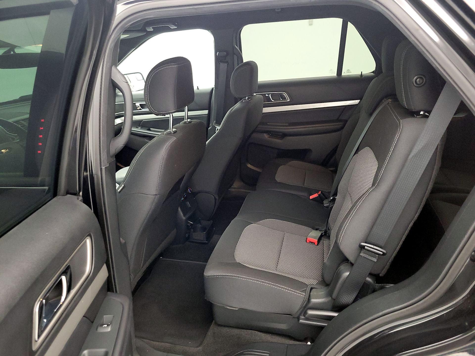 Thumbnail: 2017 Ford Explorer - 18