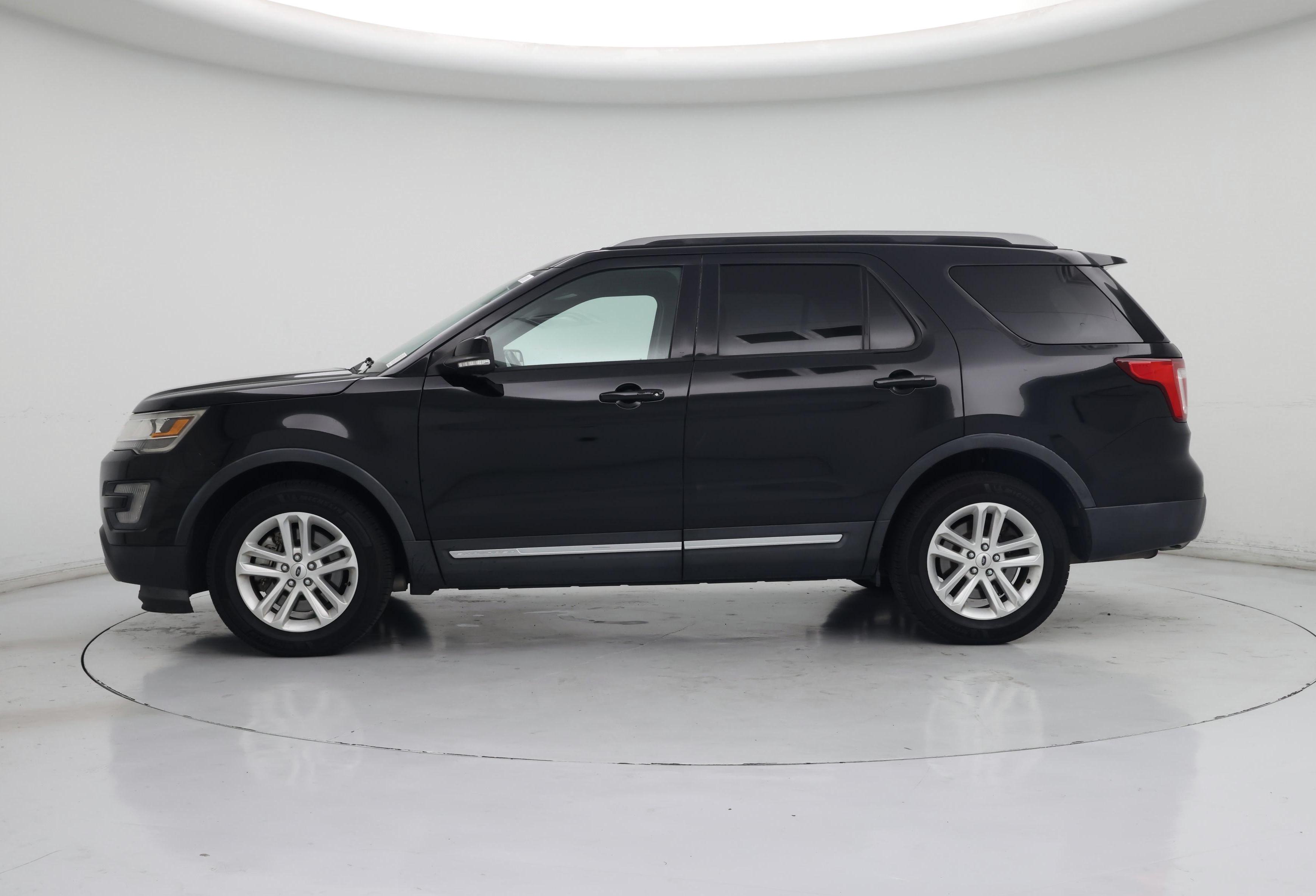 Thumbnail: 2017 Ford Explorer - 3