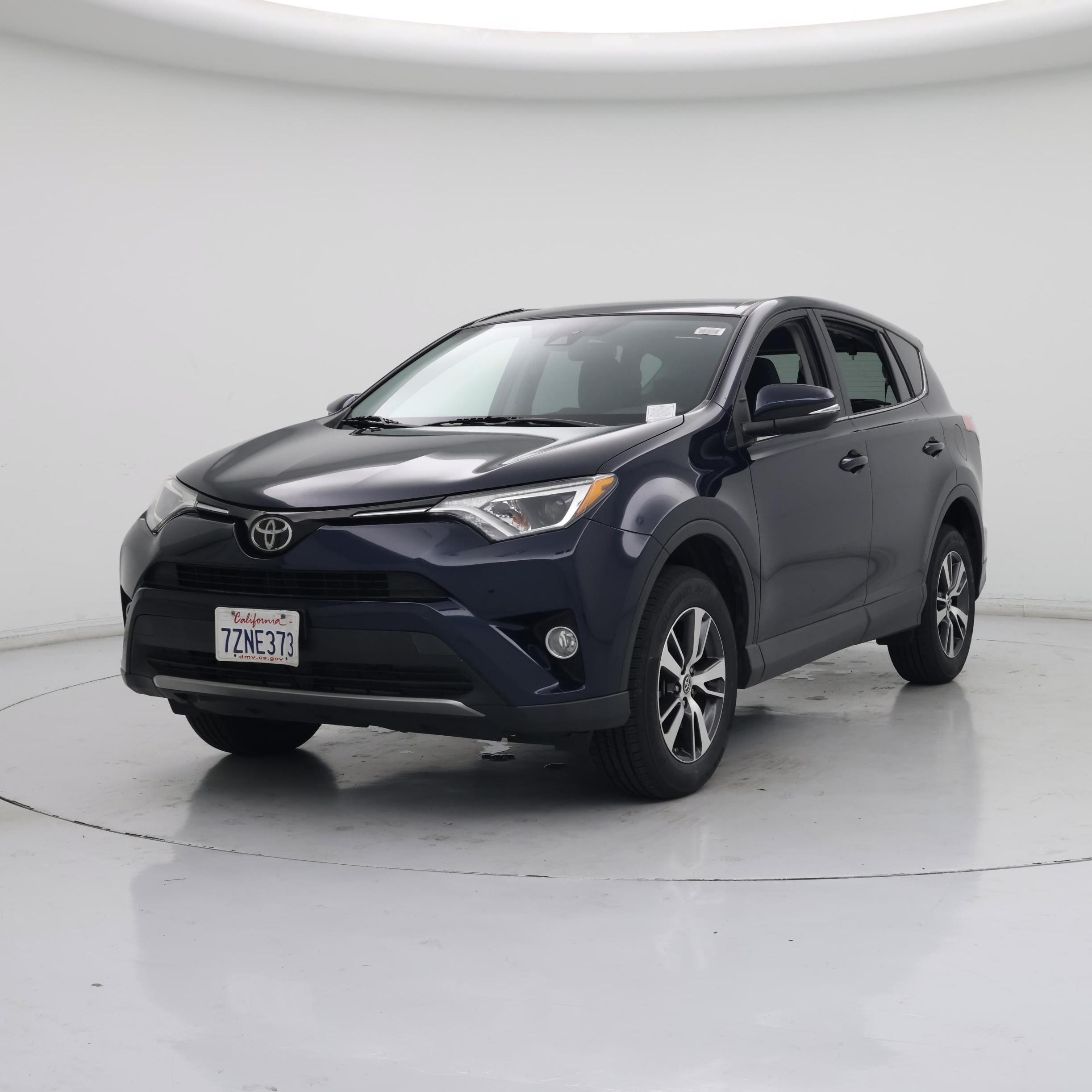 Thumbnail: 2017 Toyota RAV4 - 4