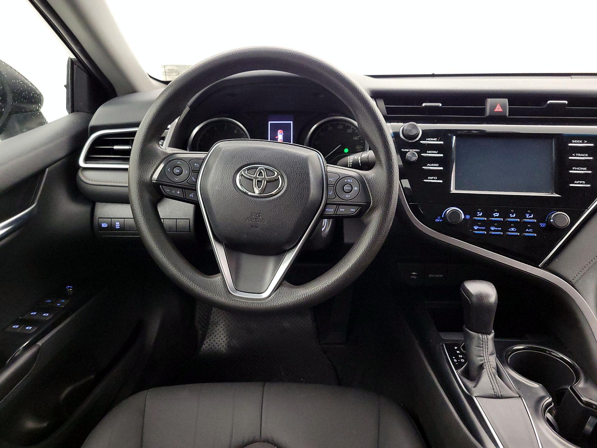 Thumbnail: 2018 Toyota Camry - 10