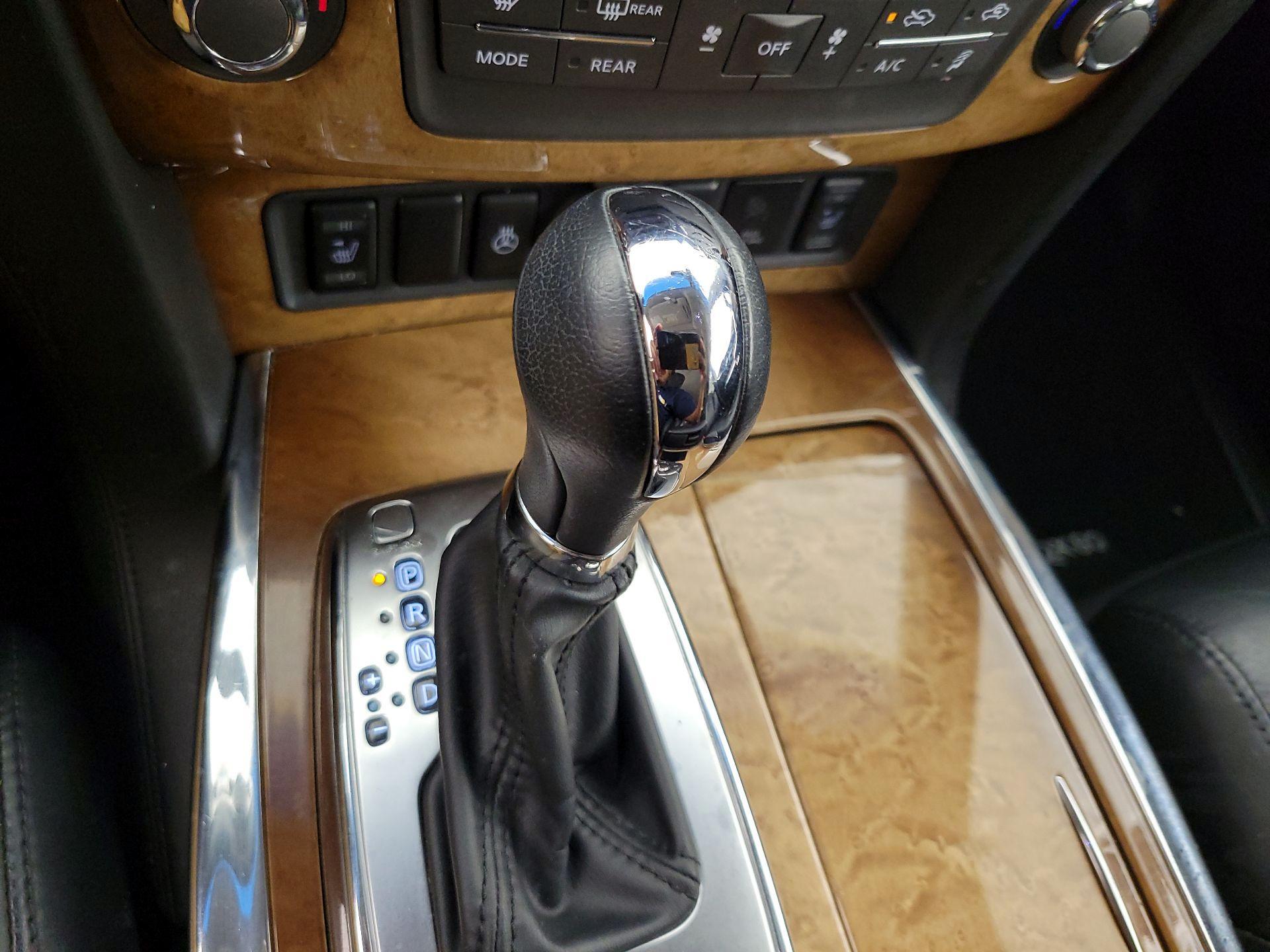 Thumbnail: 2014 INFINITI QX80 - 18