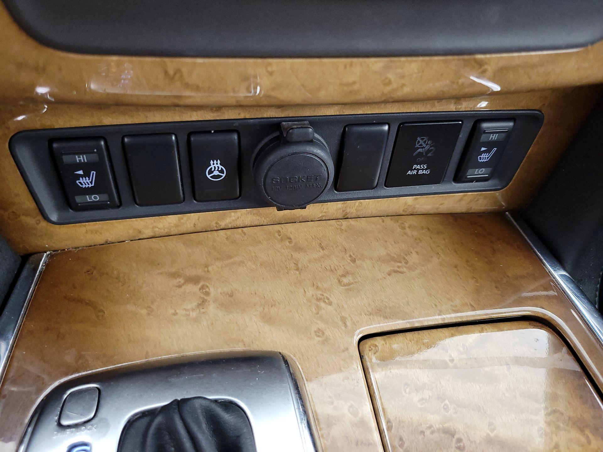 Thumbnail: 2014 INFINITI QX80 - 19