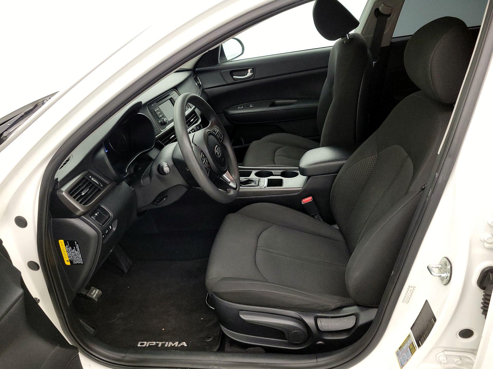 Thumbnail: 2016 Kia Optima - 11