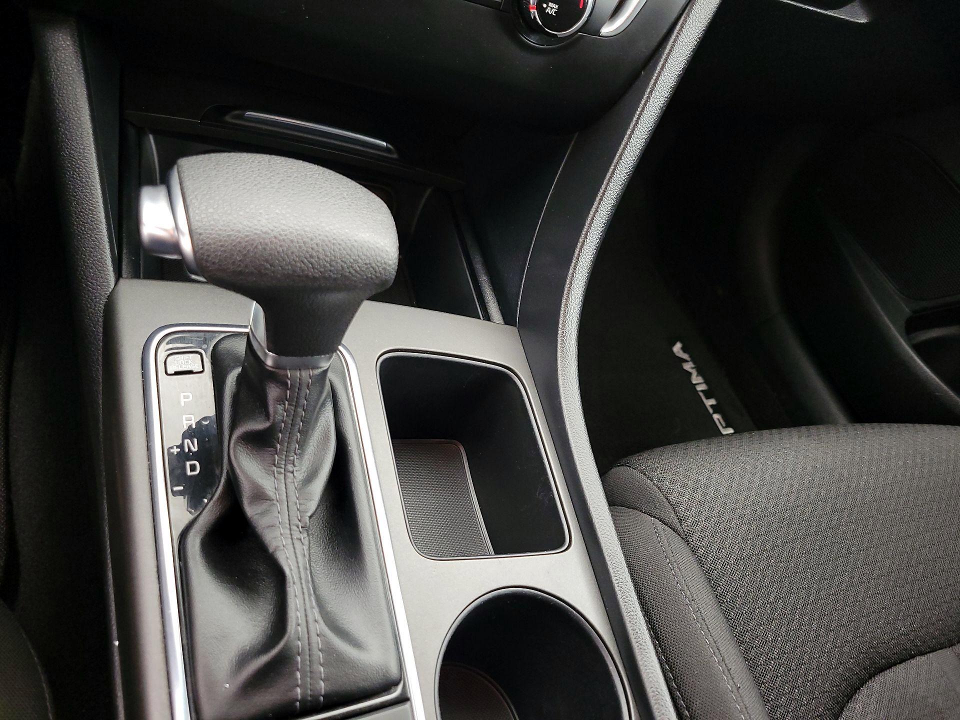 Thumbnail: 2016 Kia Optima - 17