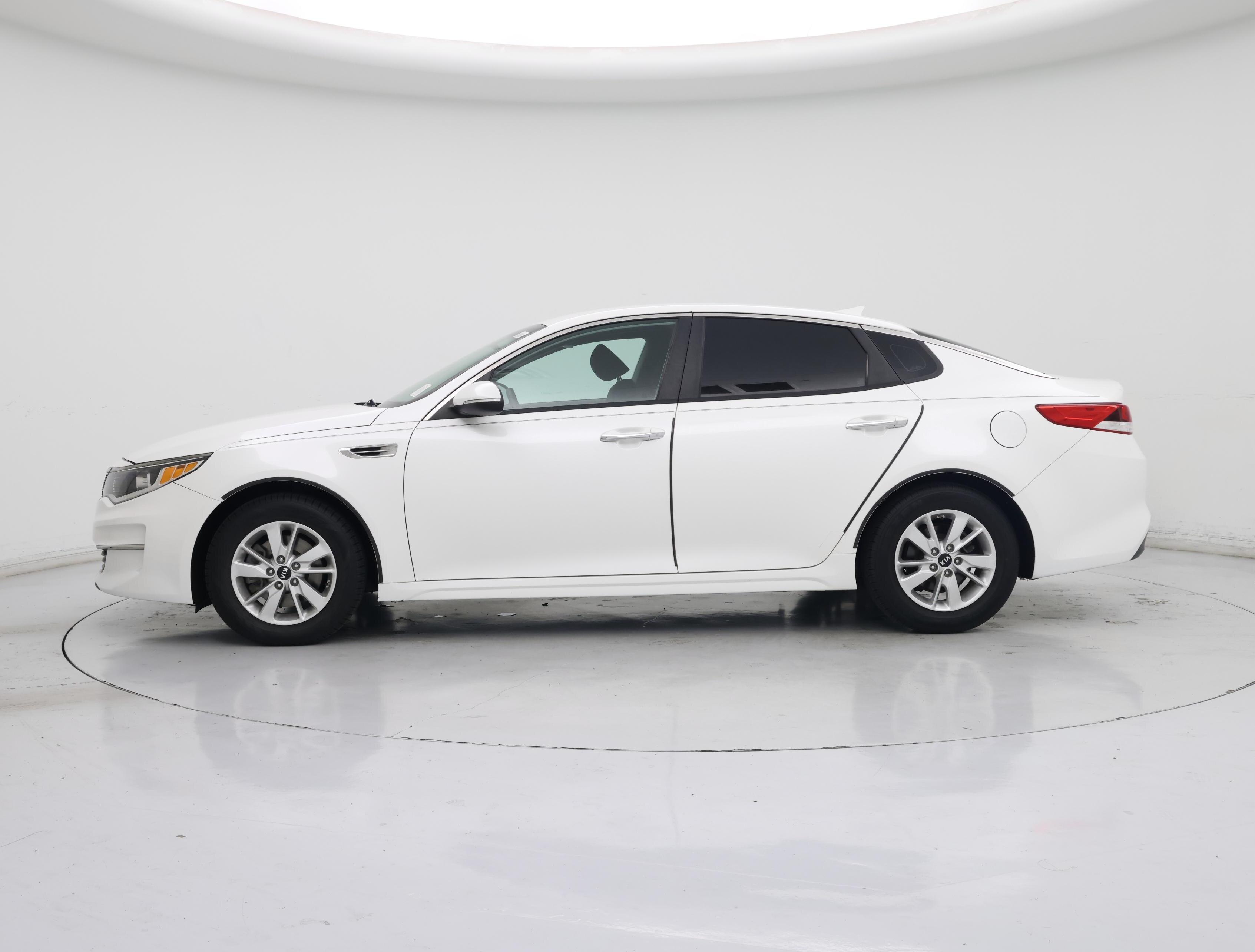 Thumbnail: 2016 Kia Optima - 3