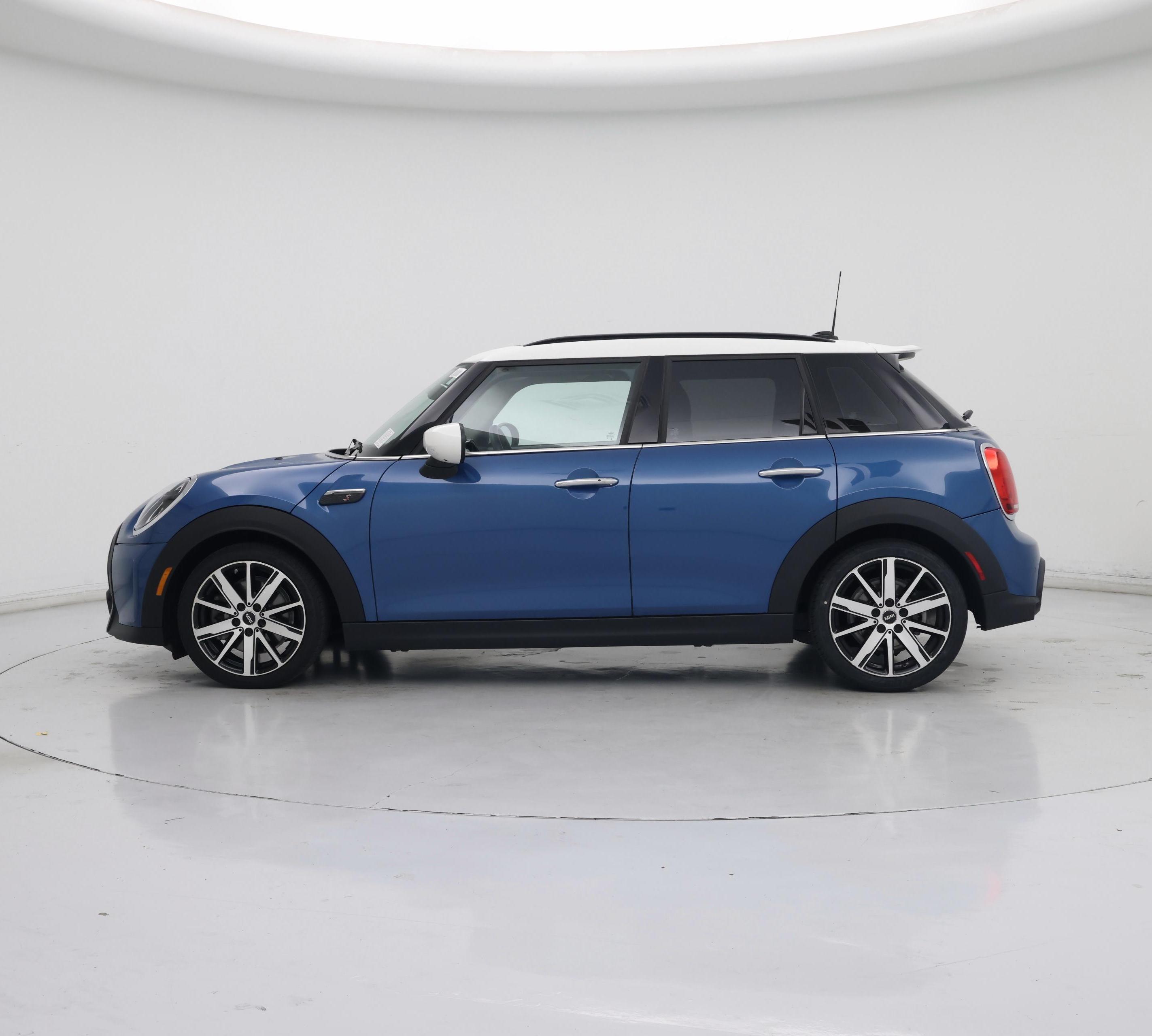 Thumbnail: 2024 MINI Cooper Hardtop - 3