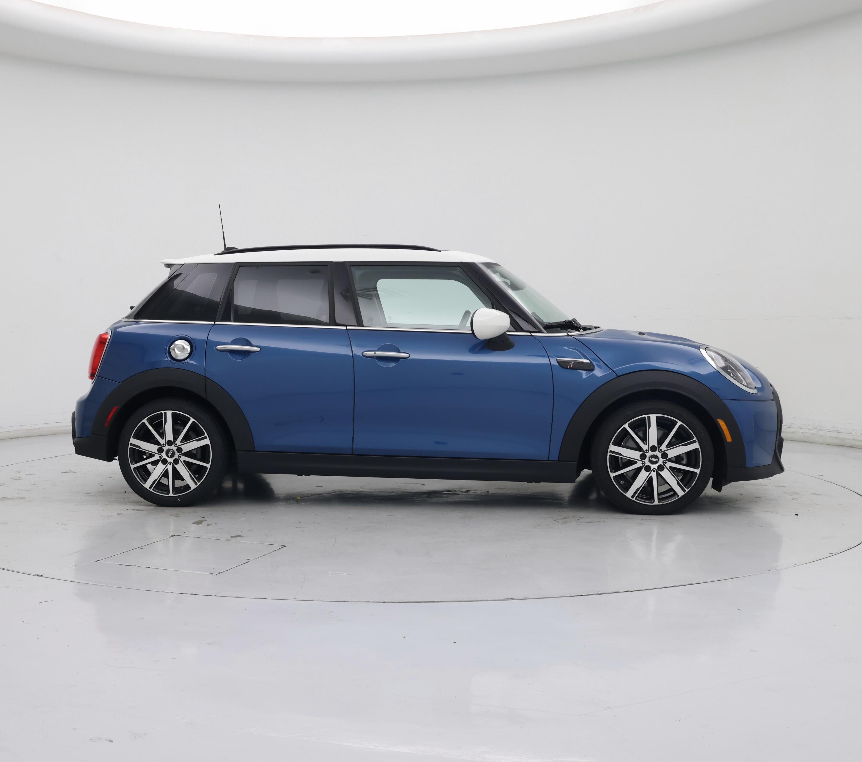 Thumbnail: 2024 MINI Cooper Hardtop - 7