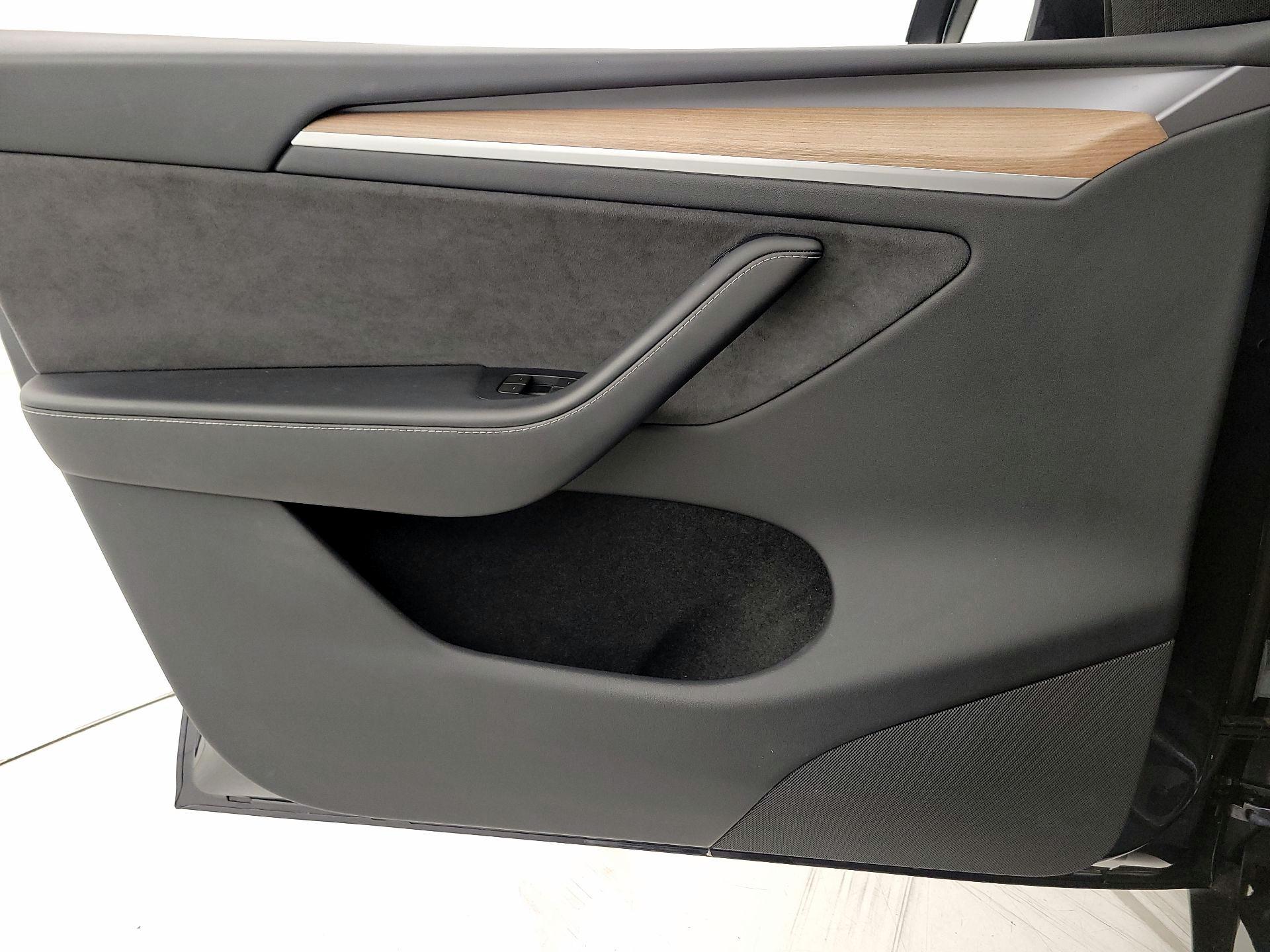 Thumbnail: 2024 Tesla Model Y - 12