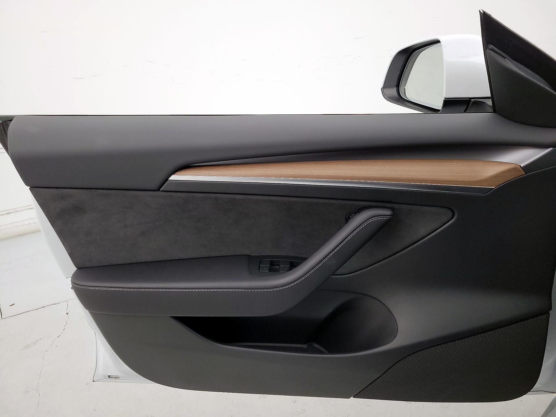 Thumbnail: 2023 Tesla Model 3 - 12