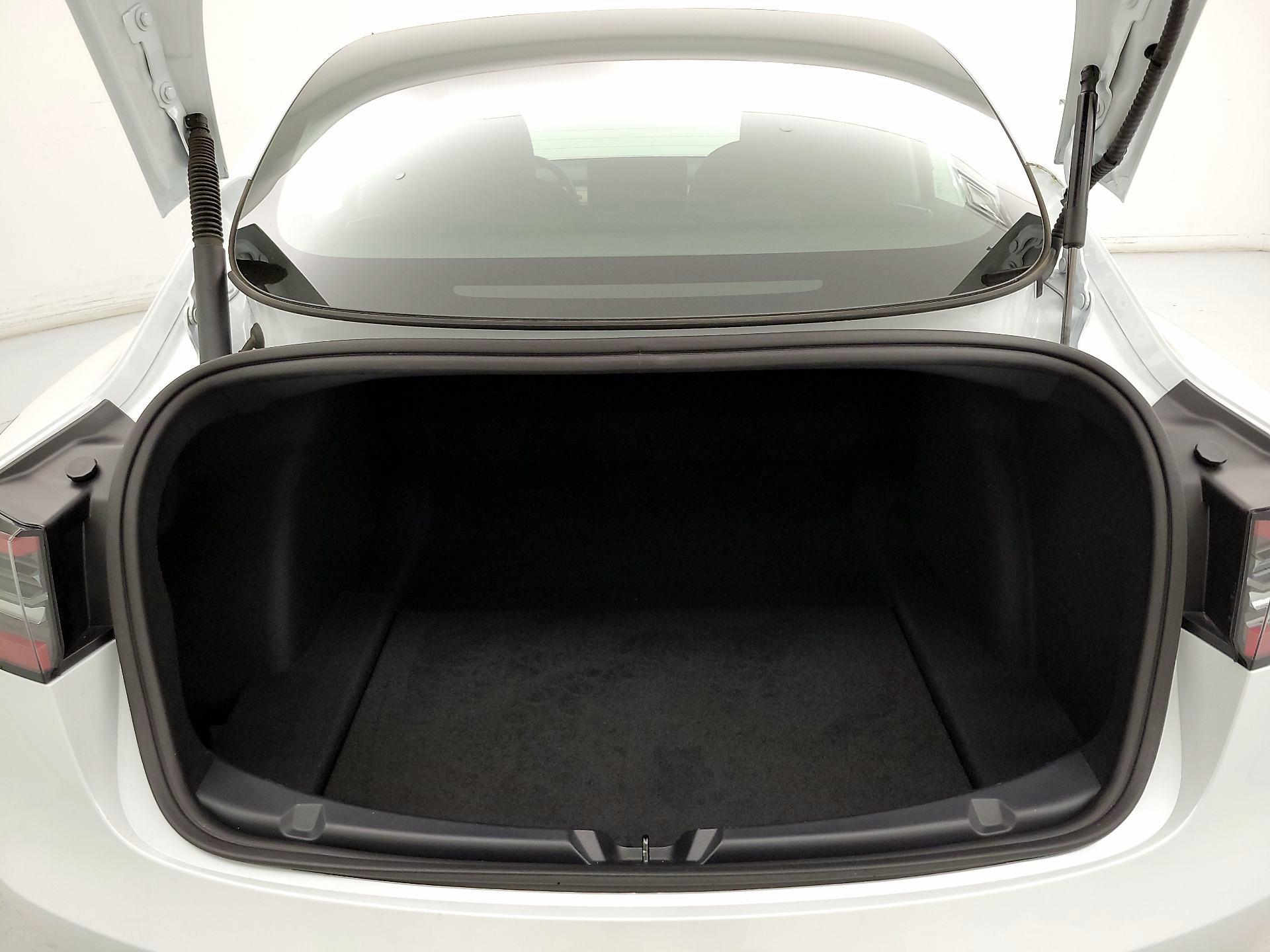 Thumbnail: 2023 Tesla Model 3 - 20