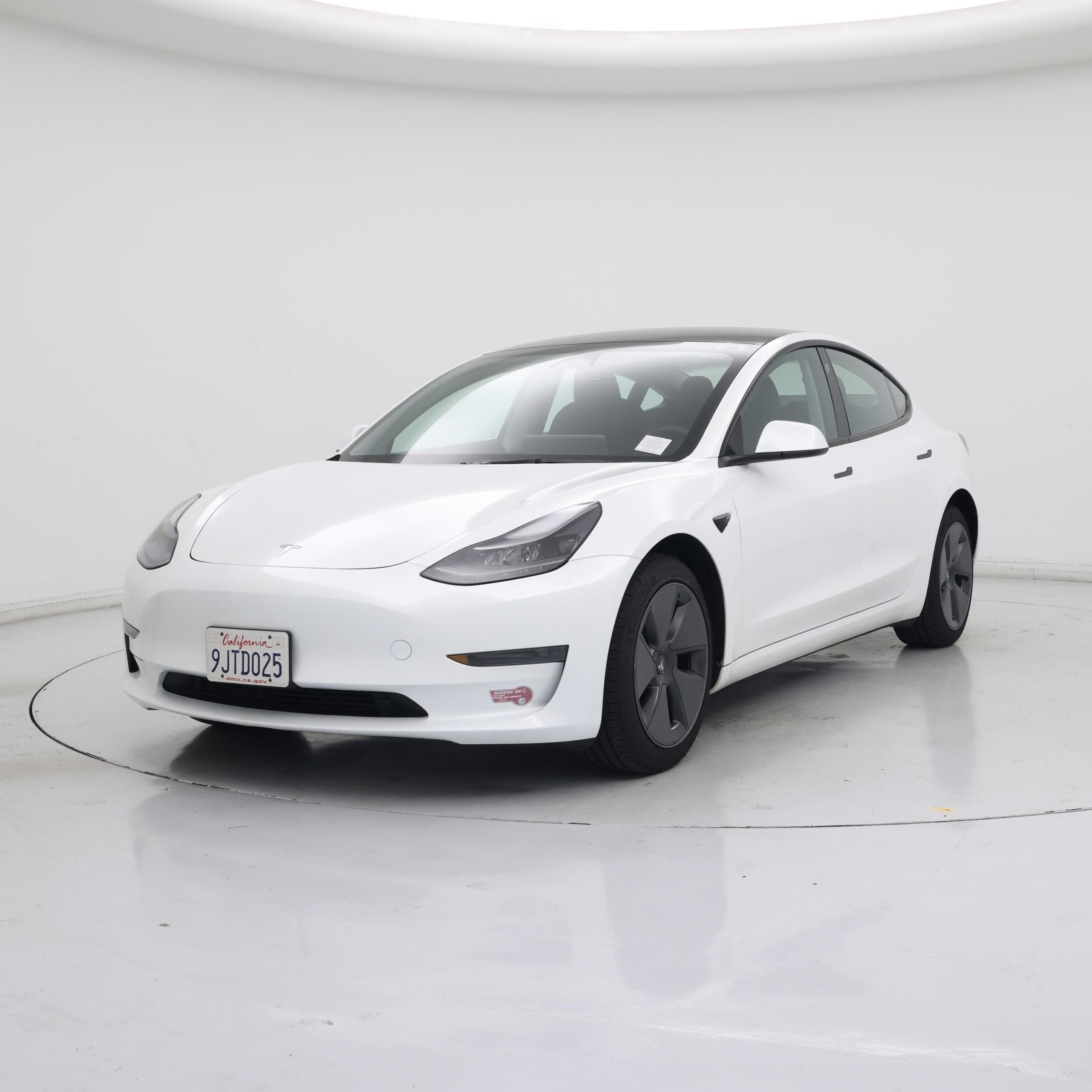 Thumbnail: 2023 Tesla Model 3 - 4