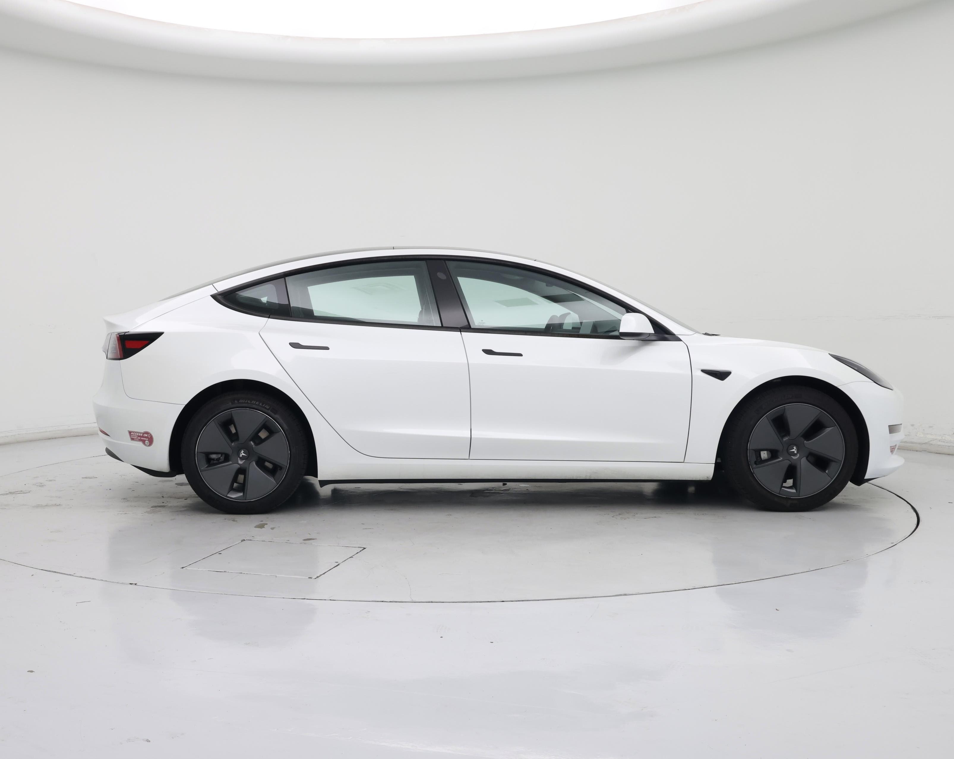 Thumbnail: 2023 Tesla Model 3 - 7