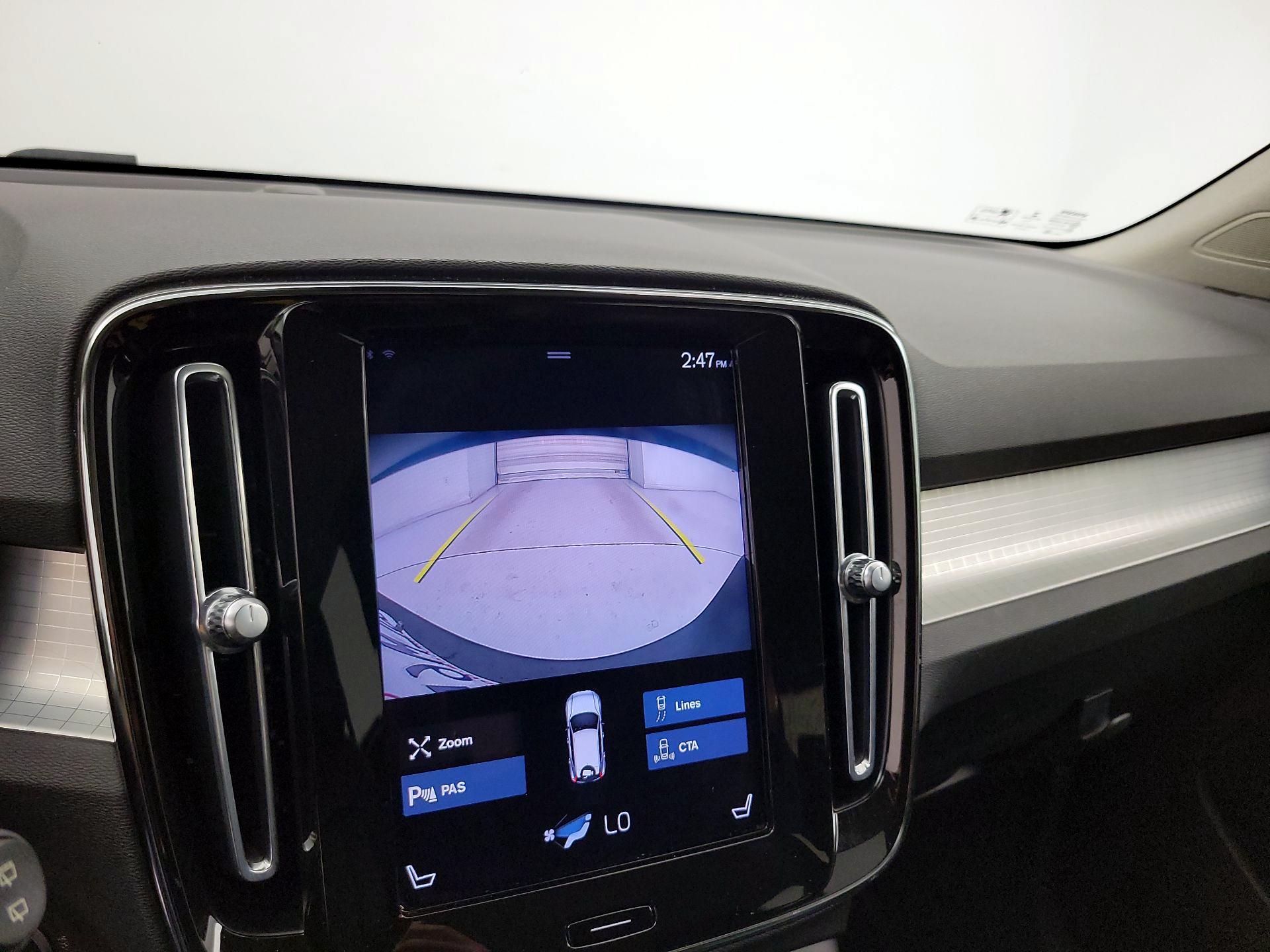Thumbnail: 2021 Volvo XC40 - 13