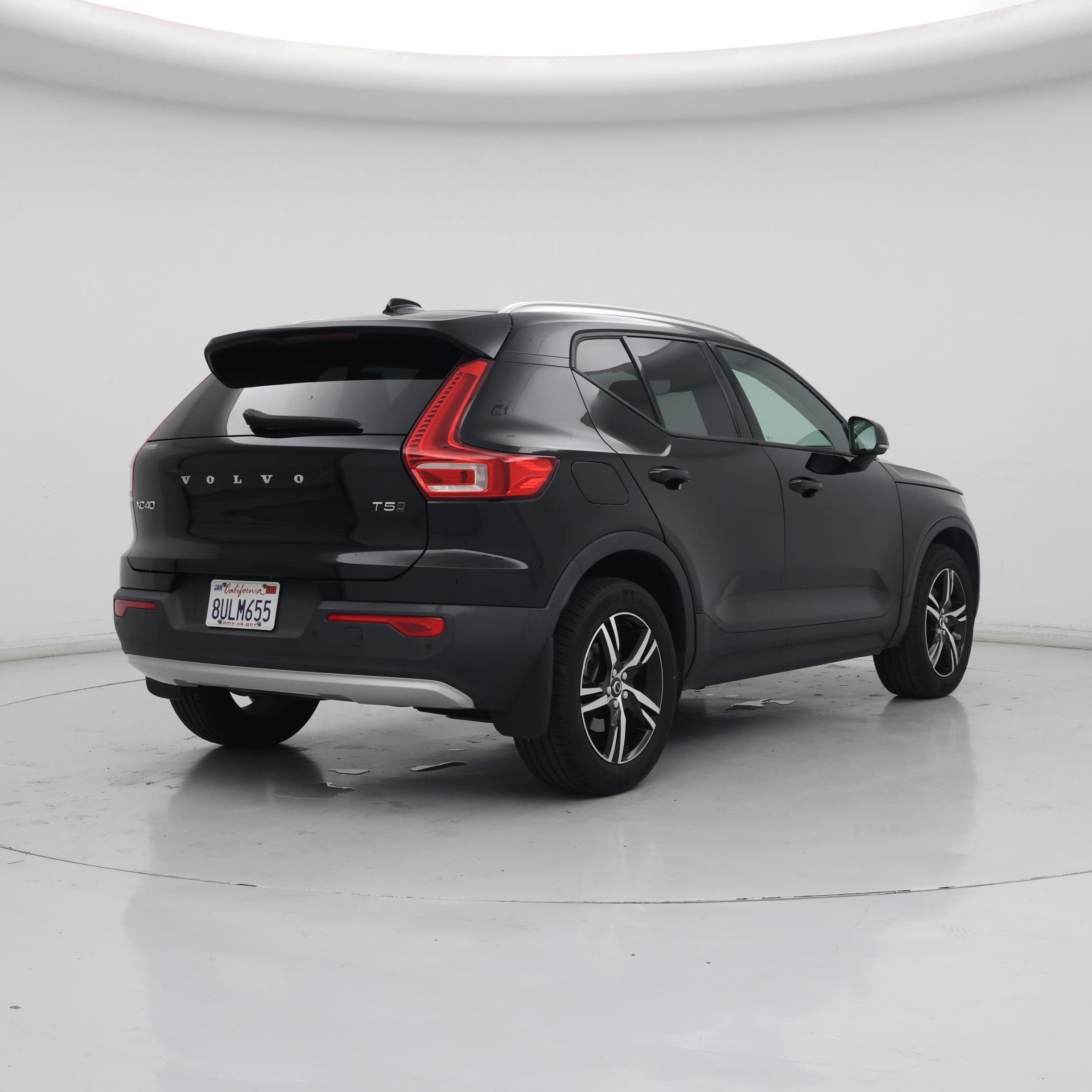 Thumbnail: 2021 Volvo XC40 - 8