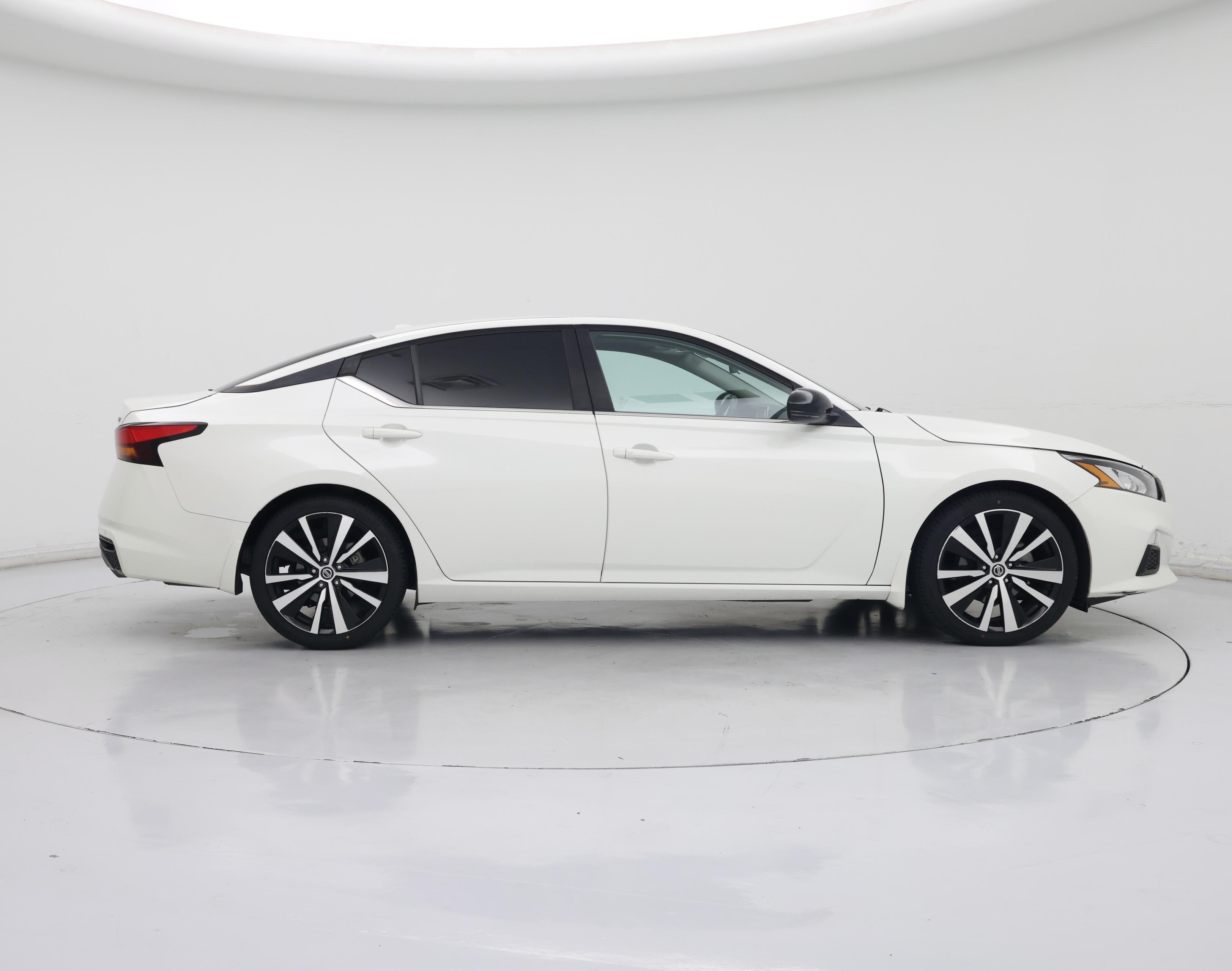 Thumbnail: 2021 Nissan Altima - 7